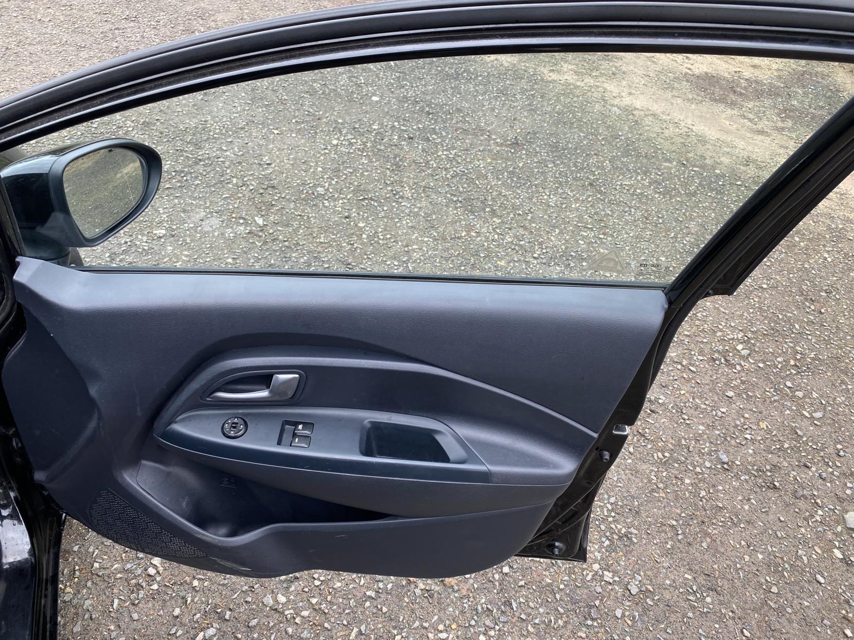 Kia Rio 1.25 1 Air Hatchback 5dr Petrol Manual Euro 5 (84 bhp)