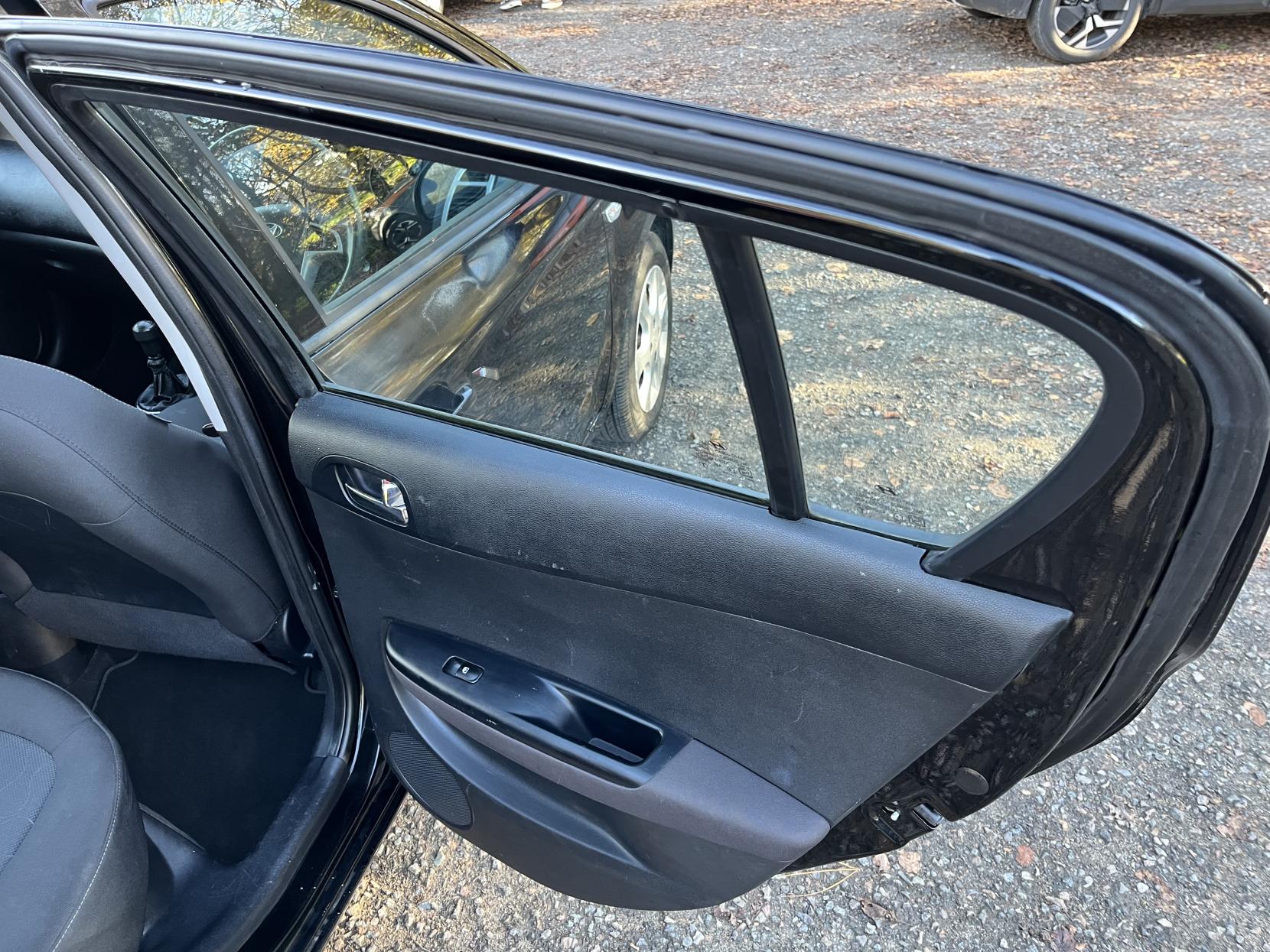 Hyundai i20 1.2 Comfort Hatchback 5dr Petrol Manual Euro 5 (77 bhp)