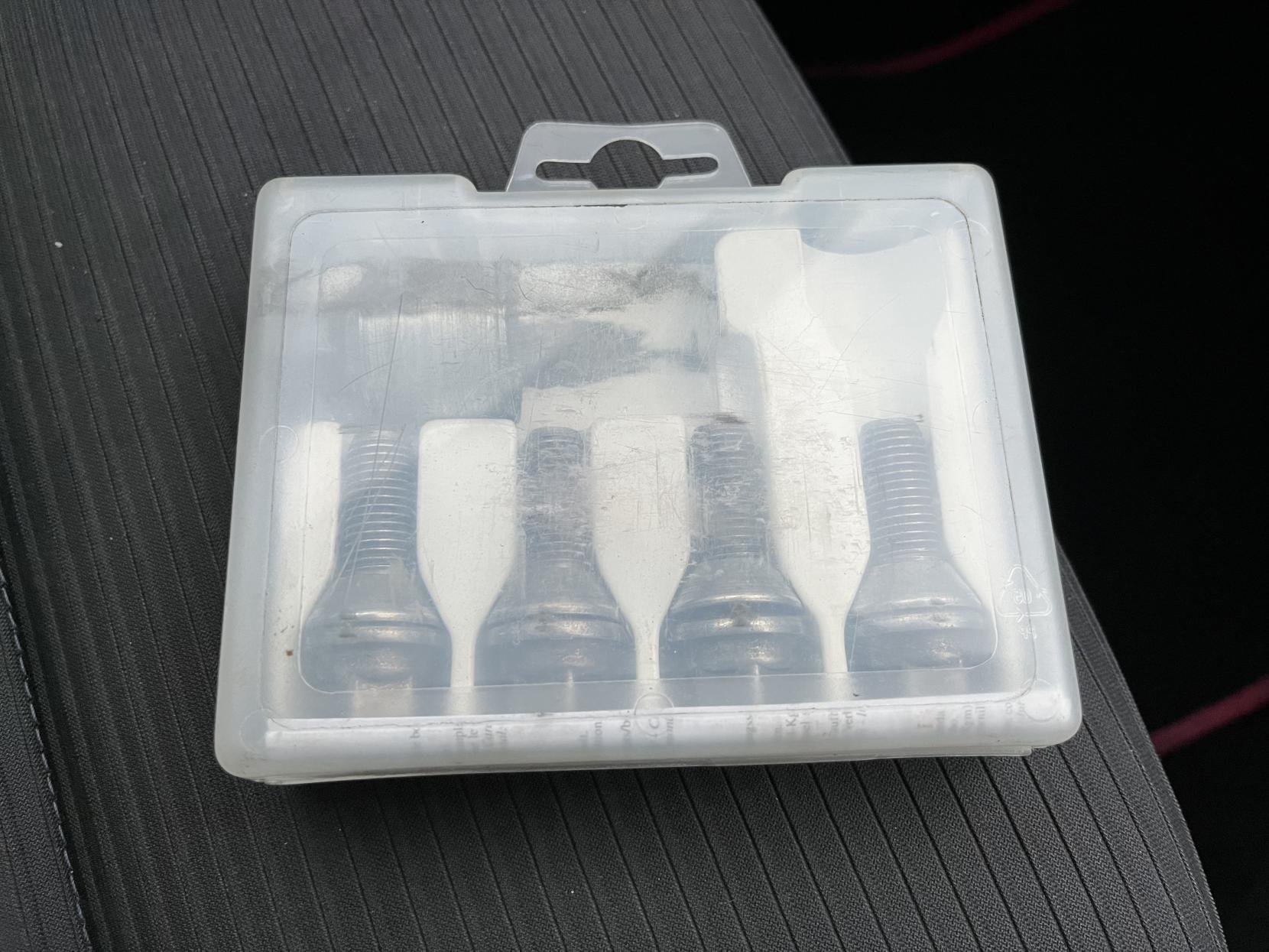 Renault Clio 1.2 Expression + Hatchback 5dr Petrol Manual Euro 5 (75 ps)