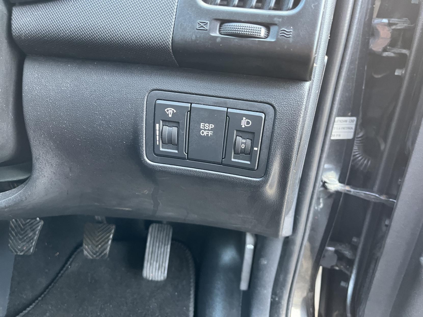 Hyundai i30 1.4 Comfort Hatchback 5dr Petrol Manual Euro 5 (108 bhp)