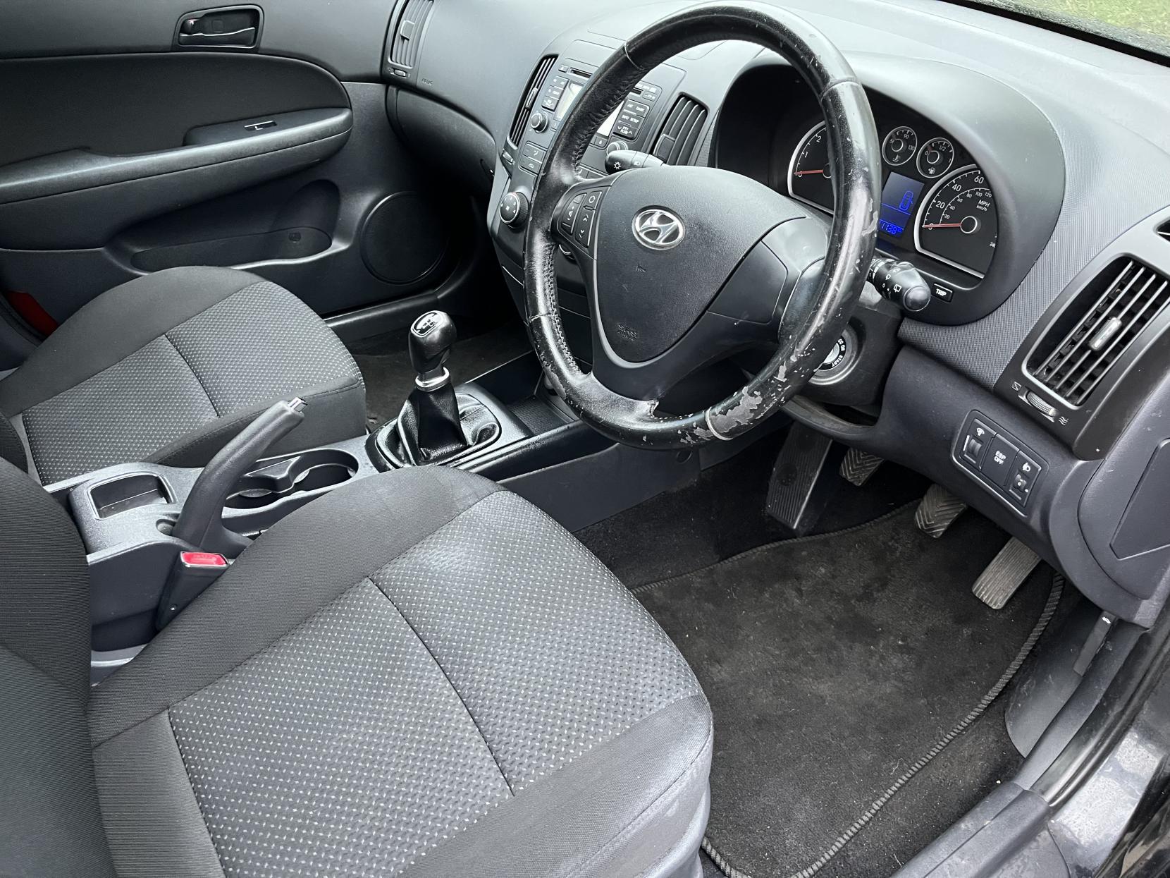 Hyundai i30 1.4 Comfort Hatchback 5dr Petrol Manual Euro 5 (108 bhp)