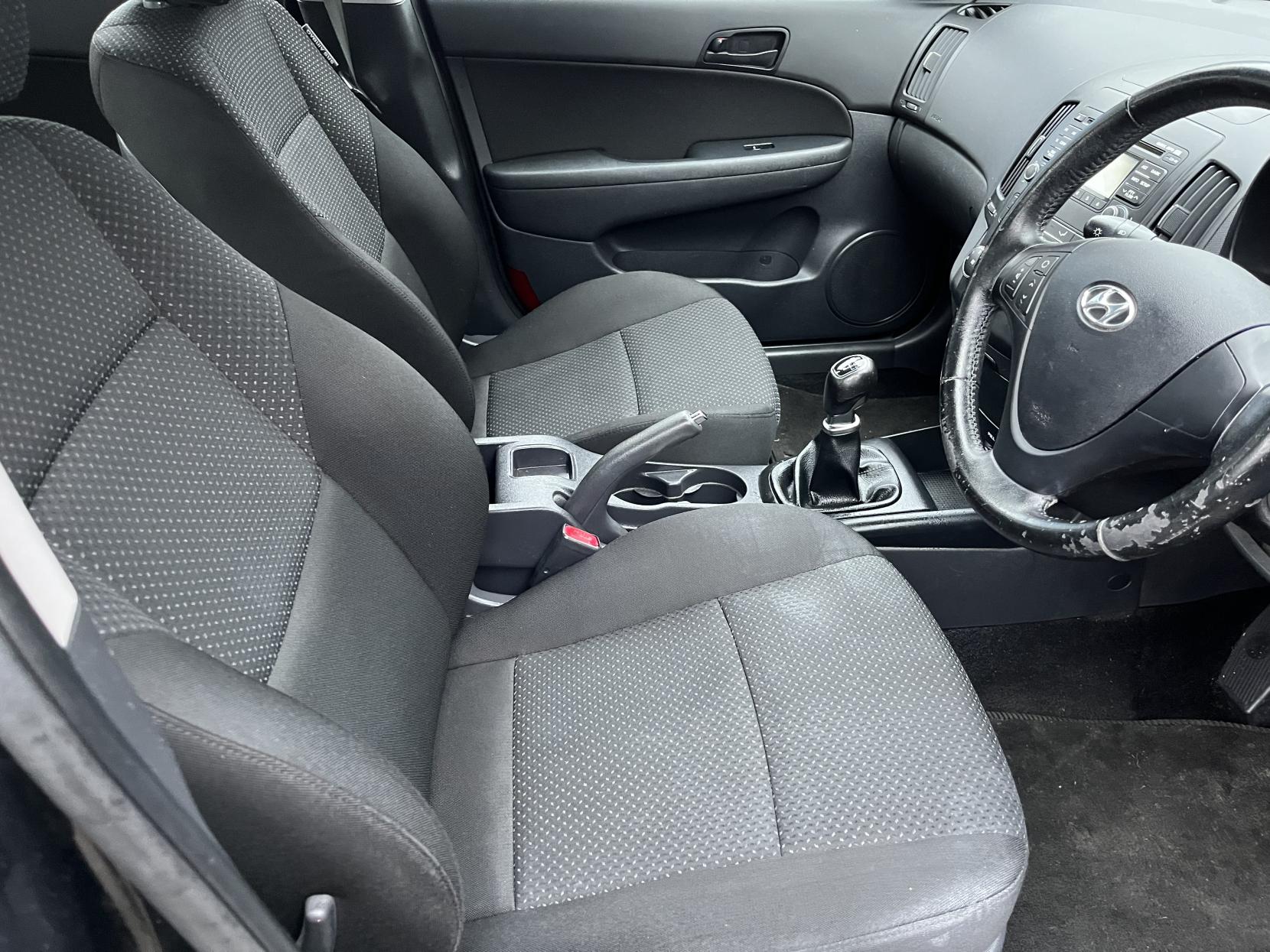 Hyundai i30 1.4 Comfort Hatchback 5dr Petrol Manual Euro 5 (108 bhp)