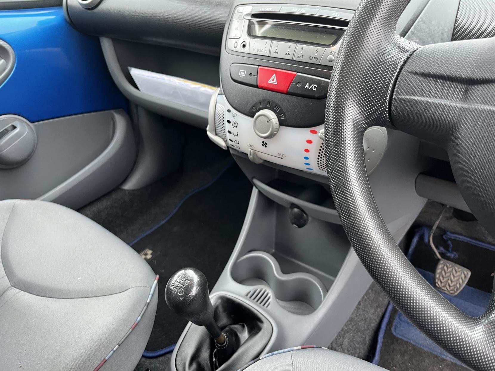 Citroen C1 1.0i VTR Hatchback 5dr Petrol Manual Euro 4 (68 ps)