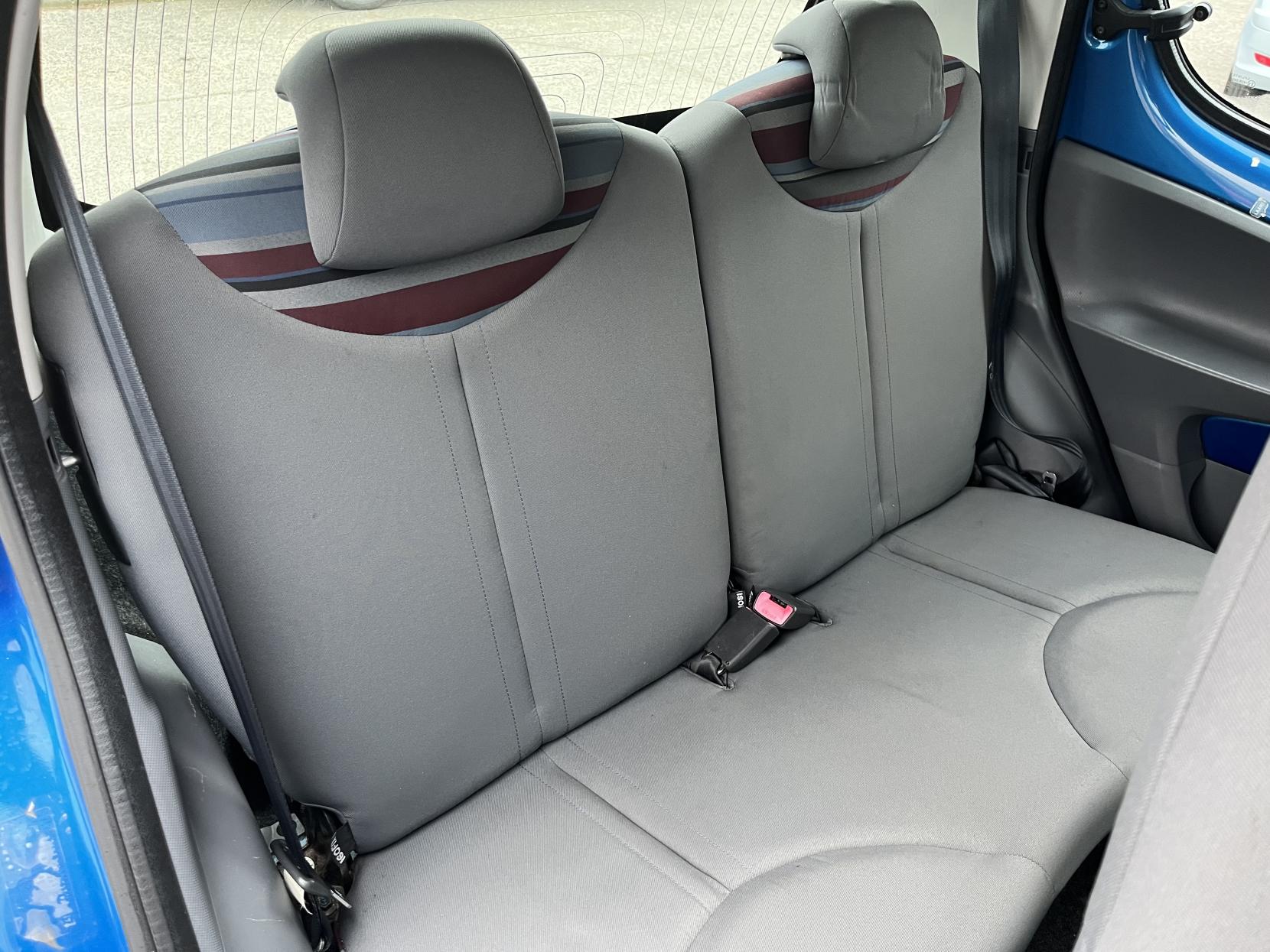 Citroen C1 1.0i VTR Hatchback 5dr Petrol Manual Euro 4 (68 ps)