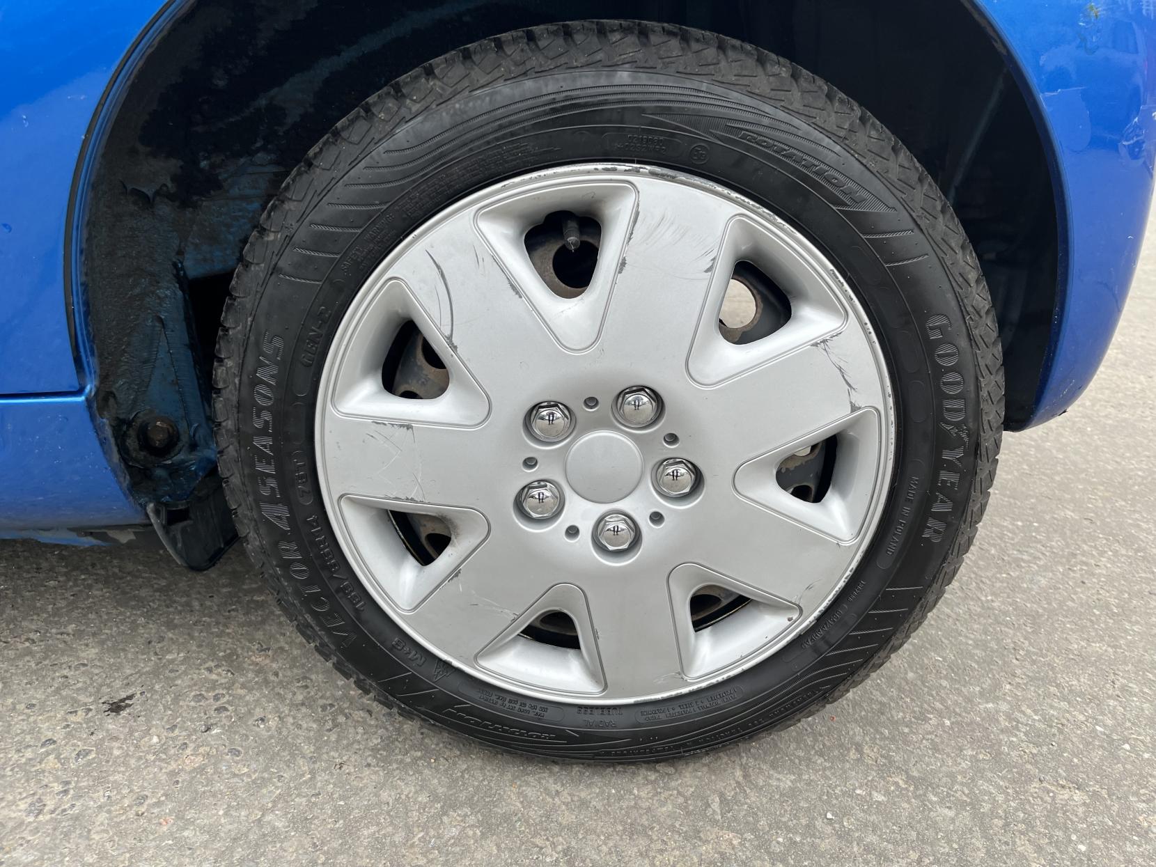 Citroen C1 1.0i VTR Hatchback 5dr Petrol Manual Euro 4 (68 ps)