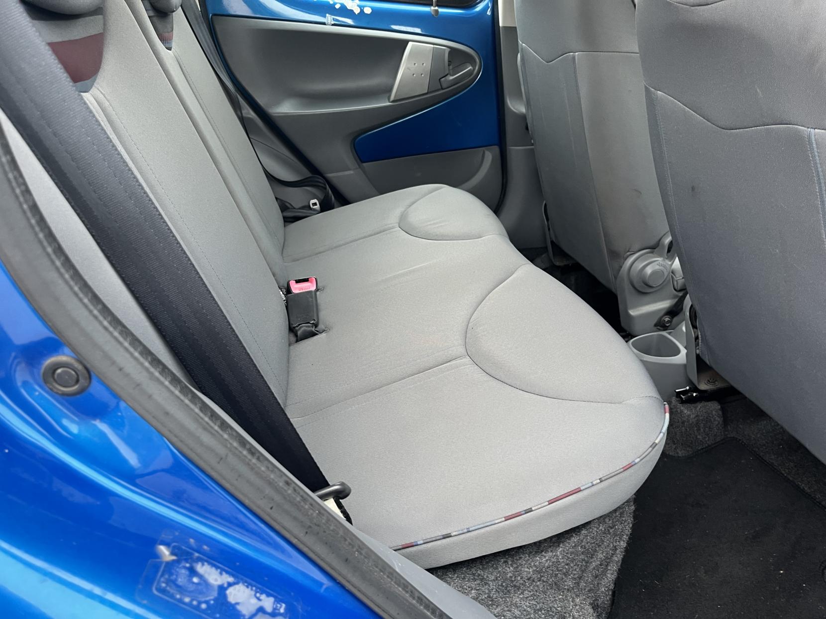 Citroen C1 1.0i VTR Hatchback 5dr Petrol Manual Euro 4 (68 ps)