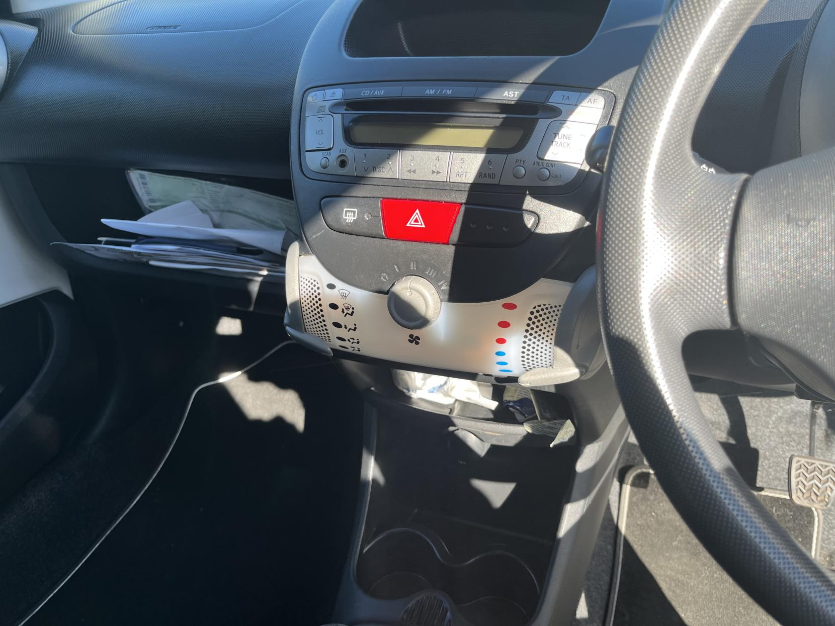 Peugeot 107 1.0 12V Access Hatchback 3dr Petrol Manual Euro 5 (68 ps)