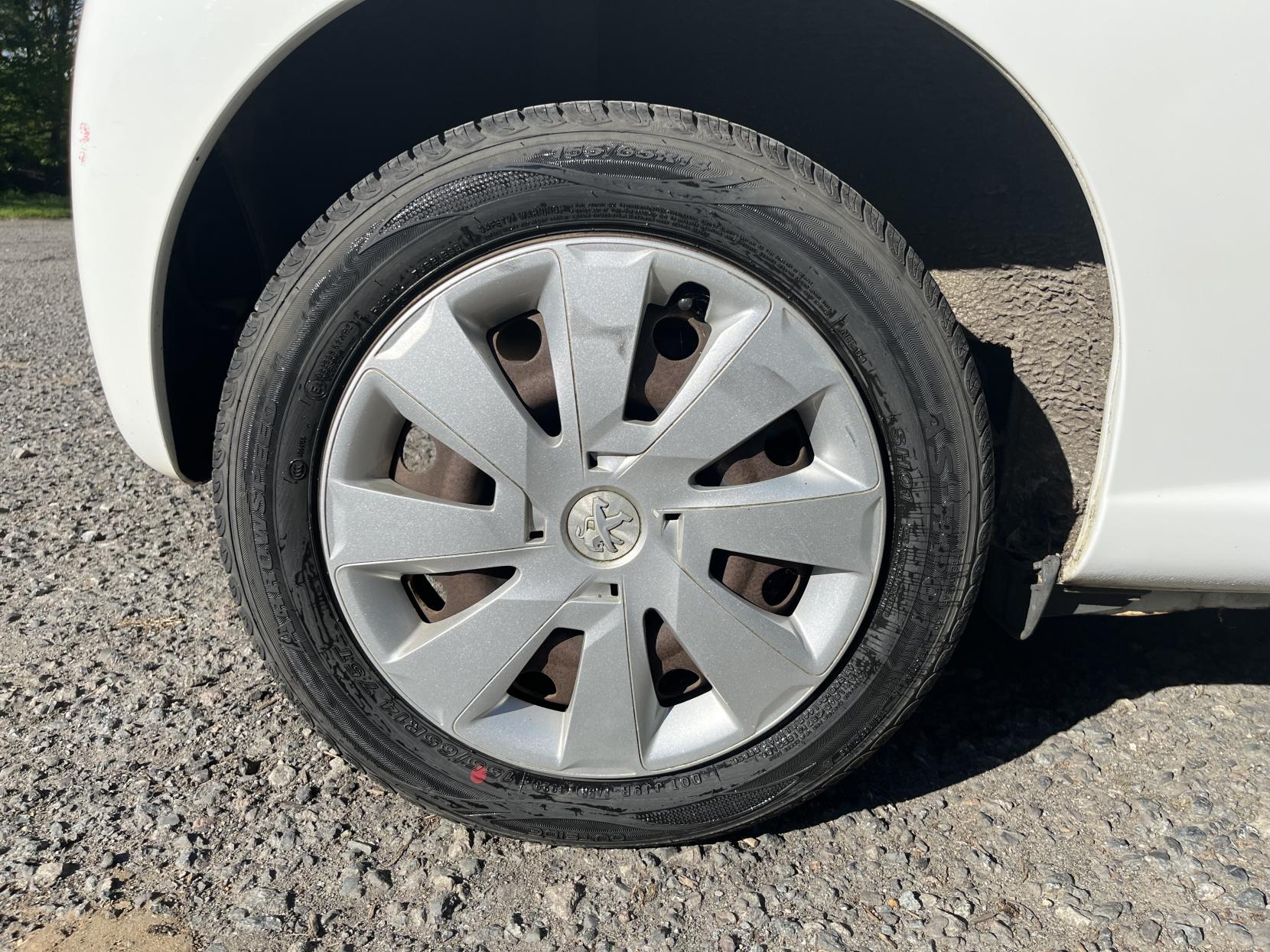 Peugeot 107 1.0 12V Access Hatchback 3dr Petrol Manual Euro 5 (68 ps)