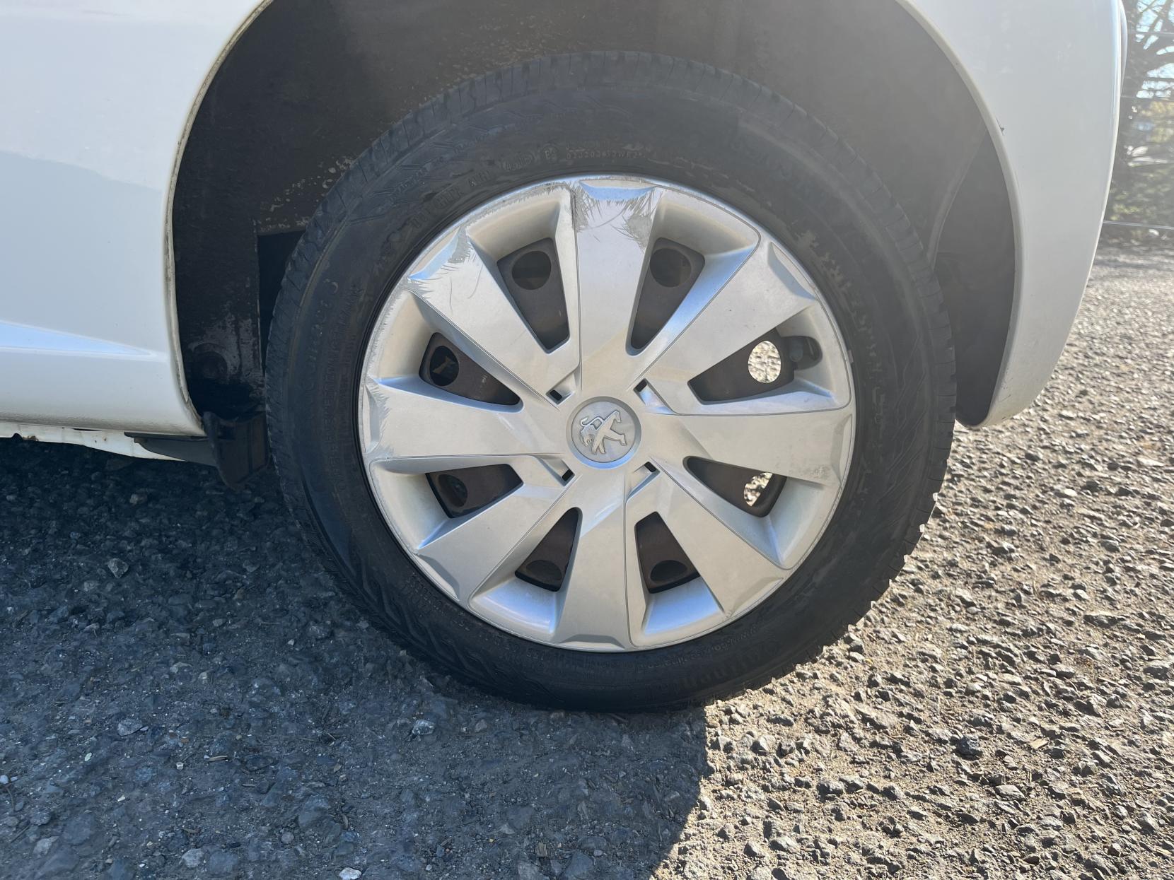 Peugeot 107 1.0 12V Access Hatchback 3dr Petrol Manual Euro 5 (68 ps)