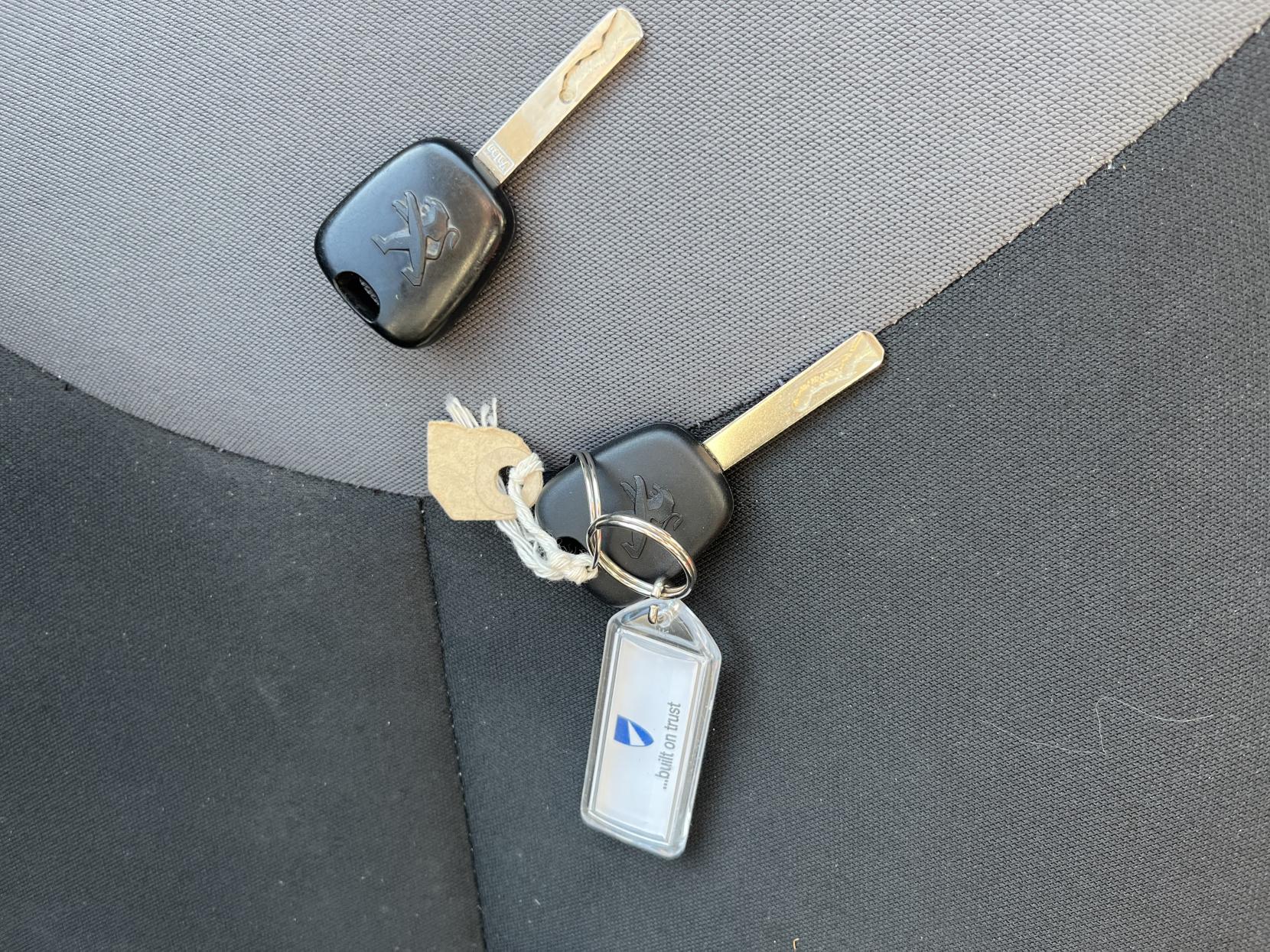 Peugeot 107 1.0 12V Access Hatchback 3dr Petrol Manual Euro 5 (68 ps)