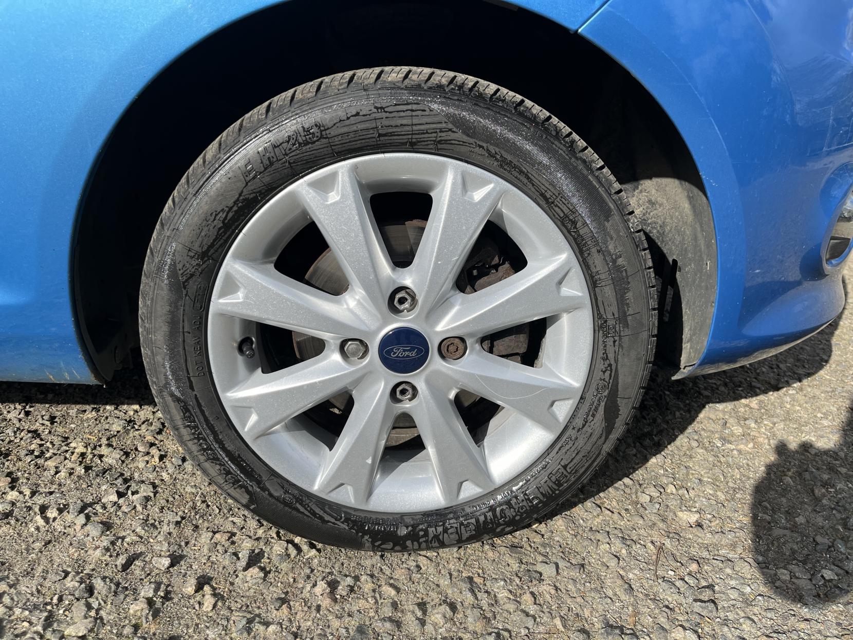 Ford Fiesta 1.4 Zetec Hatchback 5dr Petrol Manual (133 g/km, 94 bhp)