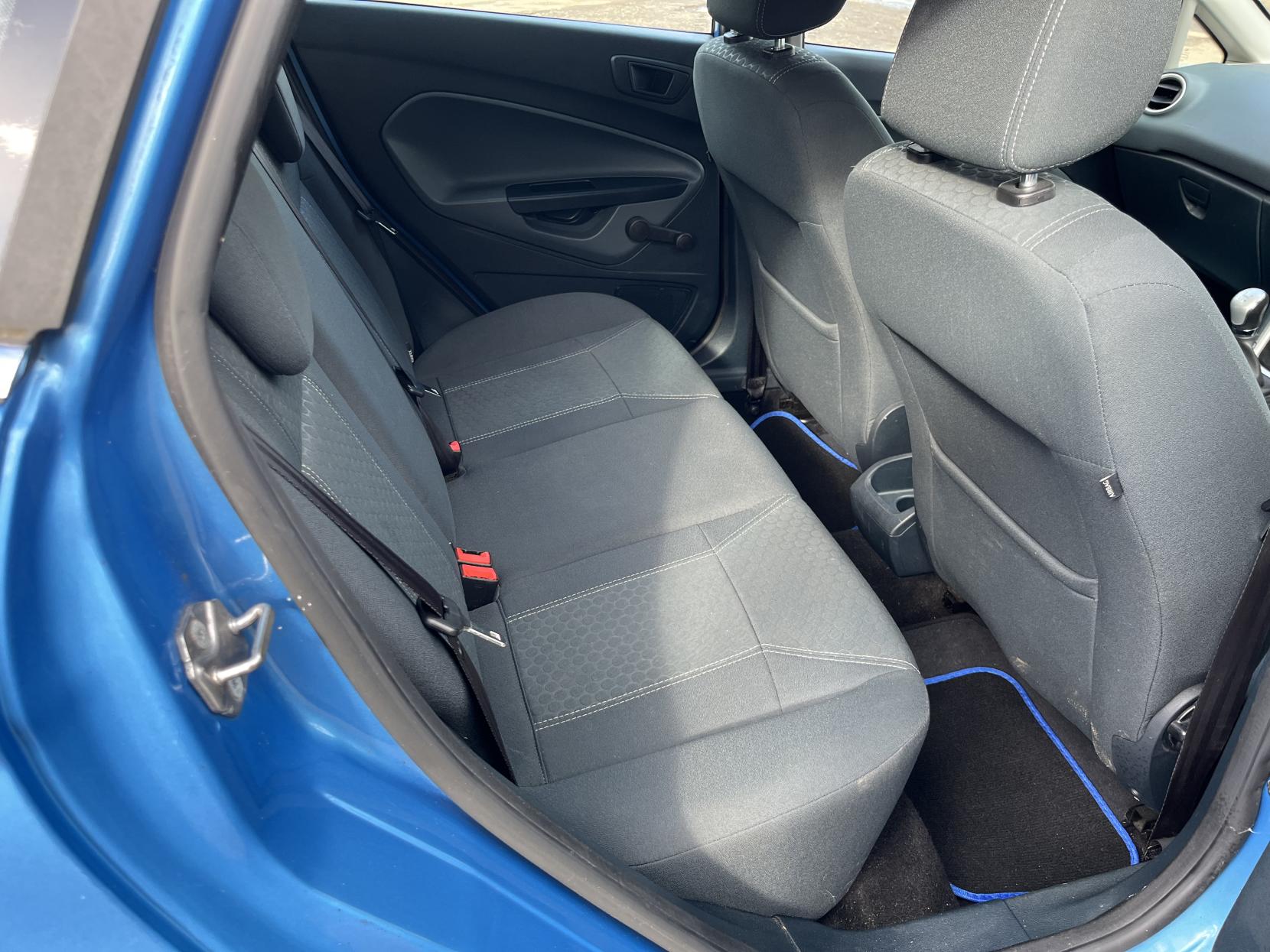 Ford Fiesta 1.4 Zetec Hatchback 5dr Petrol Manual (133 g/km, 94 bhp)