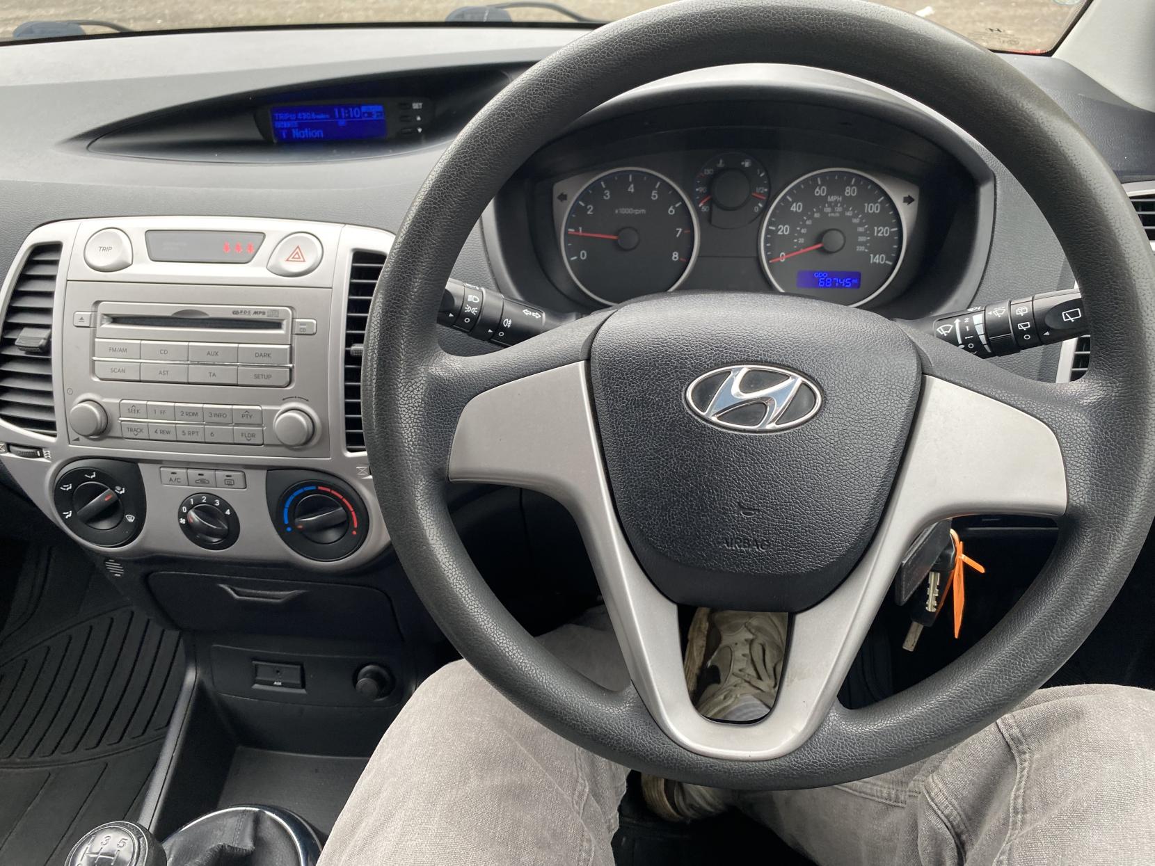 Hyundai i20 1.2 Classic Hatchback 3dr Petrol Manual Euro 5 (77 bhp)