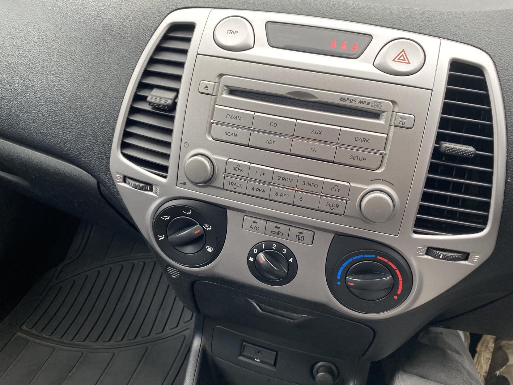 Hyundai i20 1.2 Classic Hatchback 3dr Petrol Manual Euro 5 (77 bhp)