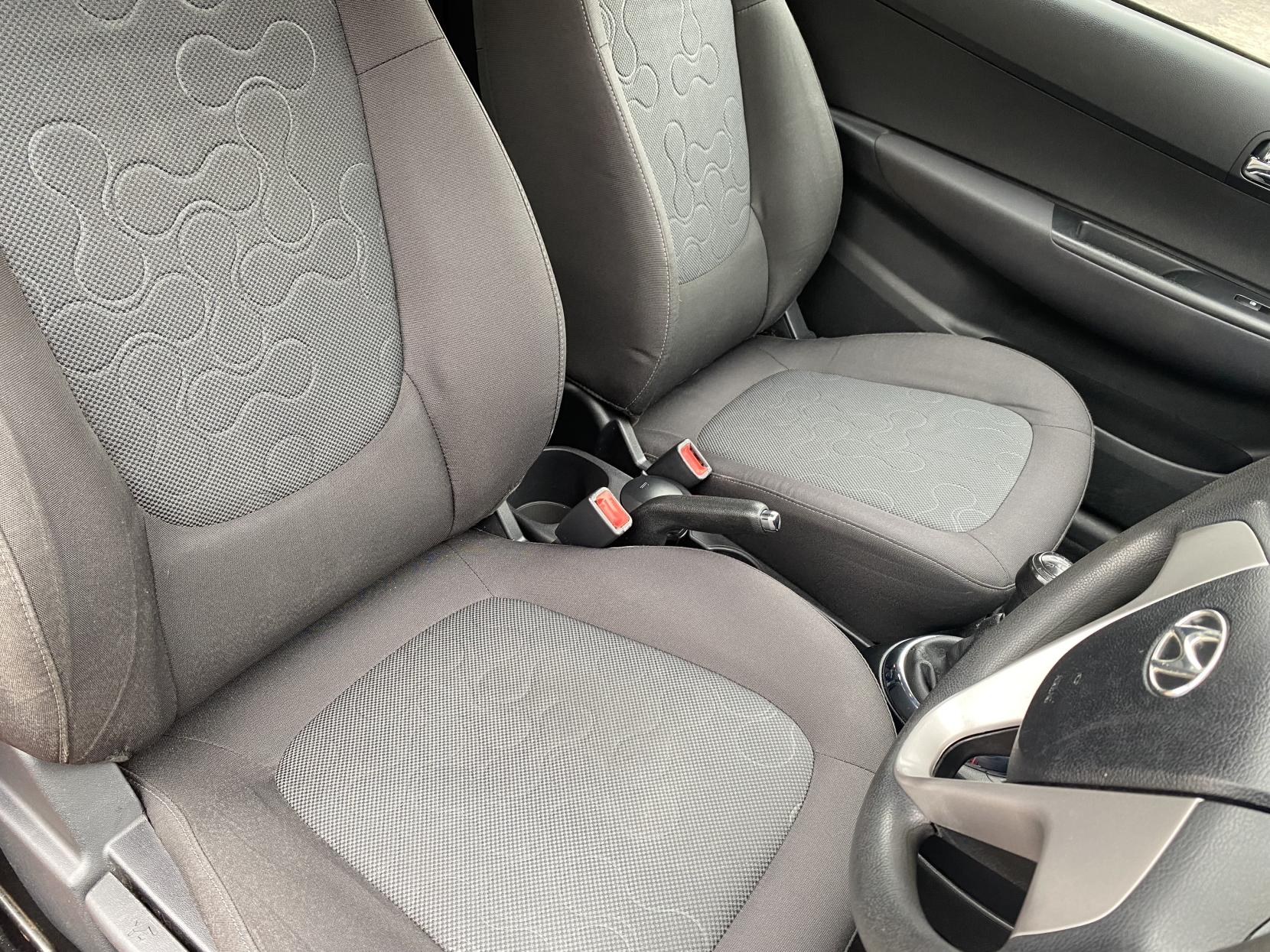 Hyundai i20 1.2 Classic Hatchback 3dr Petrol Manual Euro 5 (77 bhp)