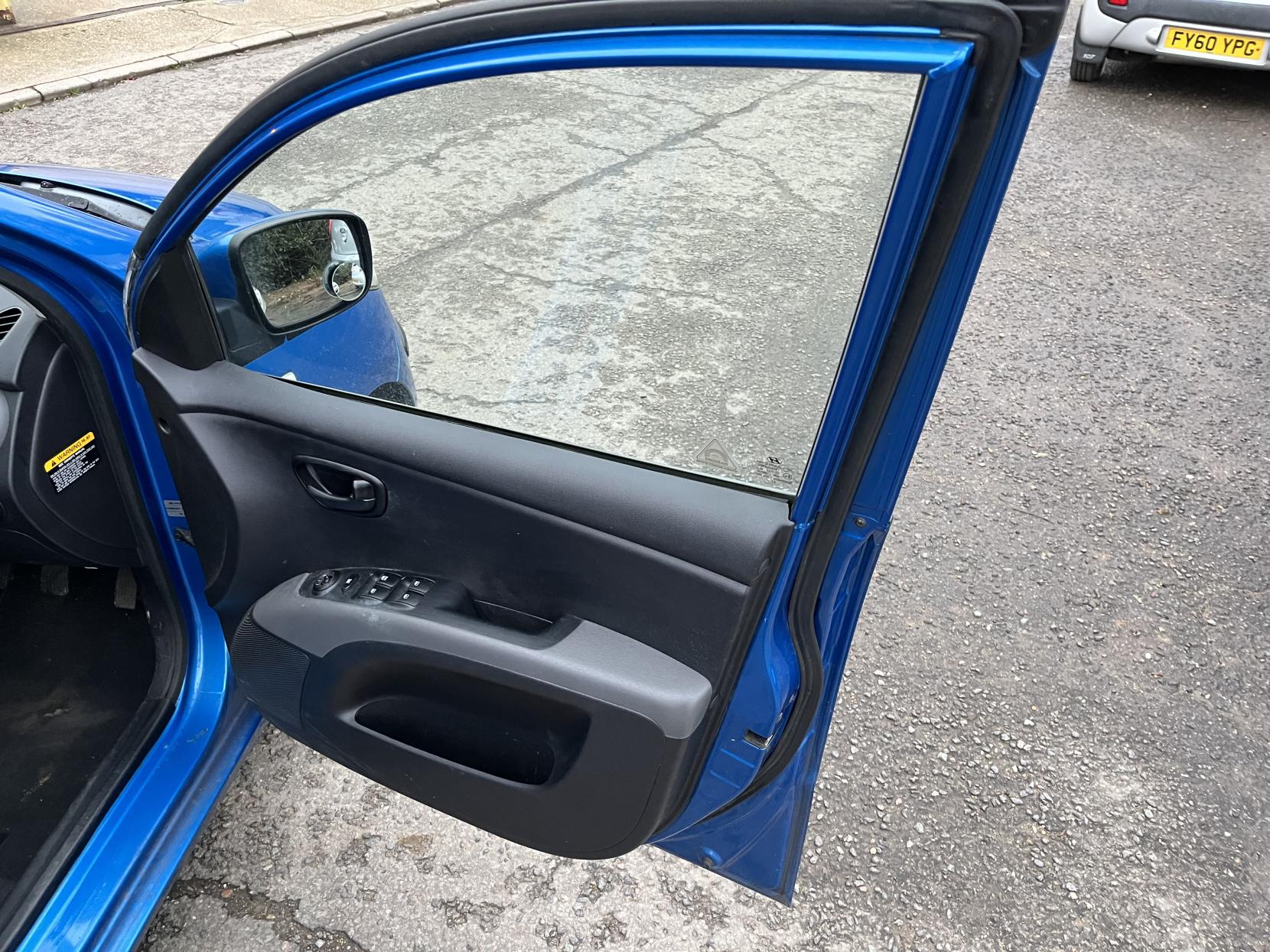 Hyundai i10 1.2 Comfort Hatchback 5dr Petrol Manual Euro 4 (77 bhp)