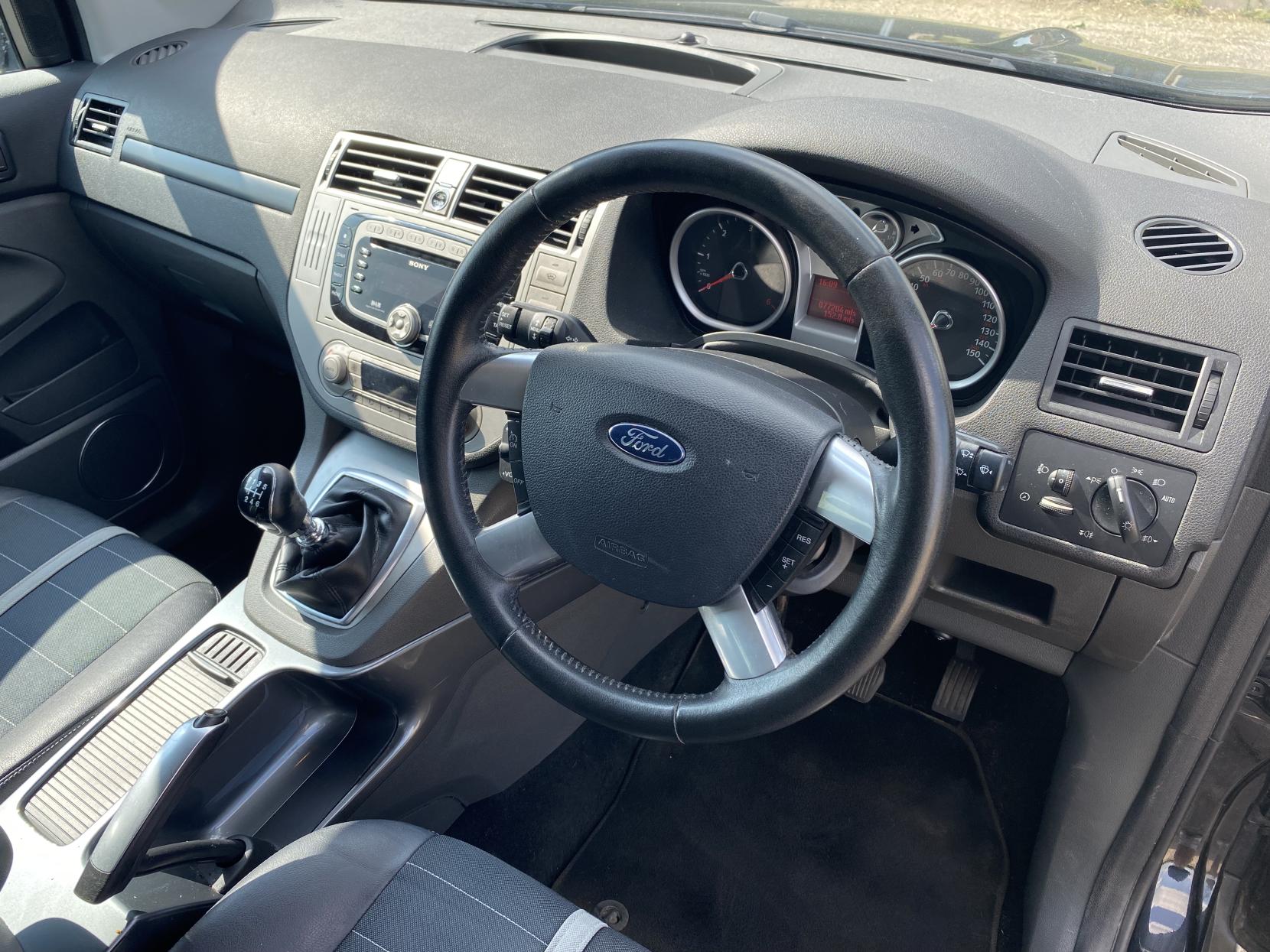 Ford Kuga 2.0 TDCi Titanium SUV 5dr Diesel Manual AWD Euro 4 (136 ps)
