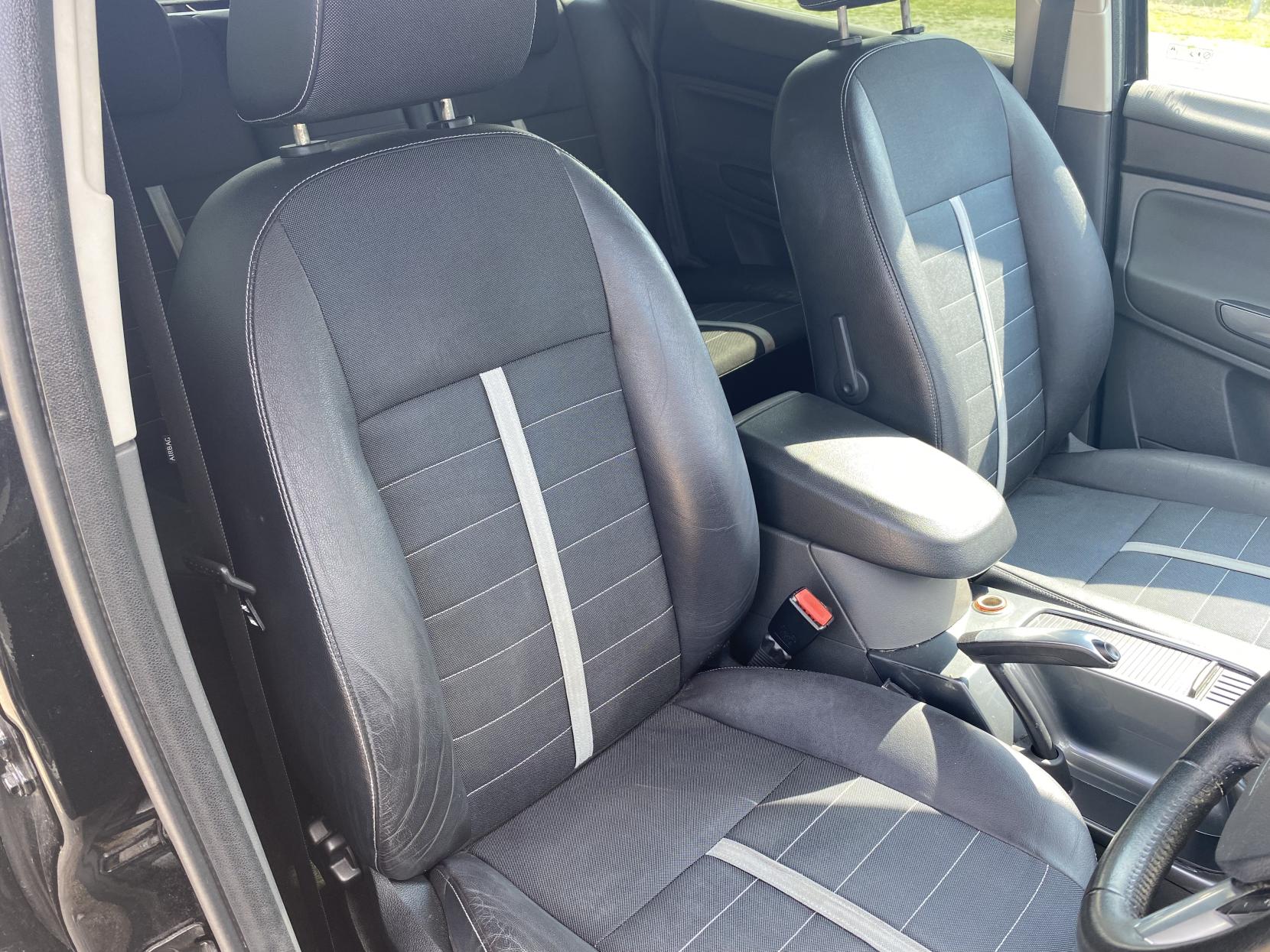 Ford Kuga 2.0 TDCi Titanium SUV 5dr Diesel Manual AWD Euro 4 (136 ps)