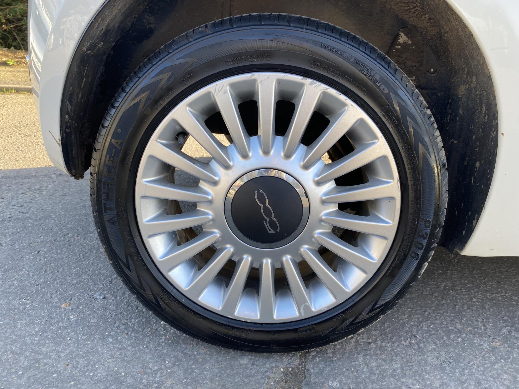 Fiat 500 1.2 Lounge Hatchback 3dr Petrol Manual Euro 5 (s/s) (69 bhp)