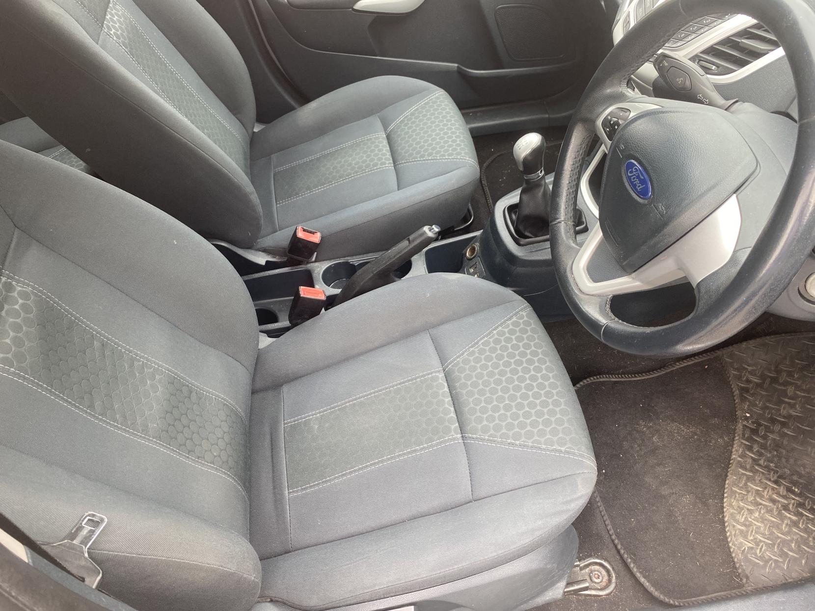 Ford Fiesta 1.25 Zetec Hatchback 5dr Petrol Manual (129 g/km, 81 bhp)