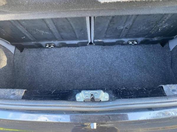 Peugeot 107 1.0 12V Urban Hatchback 3dr Petrol Manual Euro 5 (68 ps)