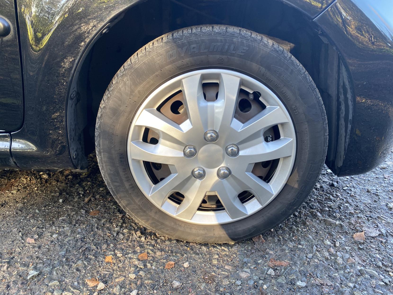 Peugeot 107 1.0 12V Urban Hatchback 3dr Petrol Manual Euro 5 (68 ps)