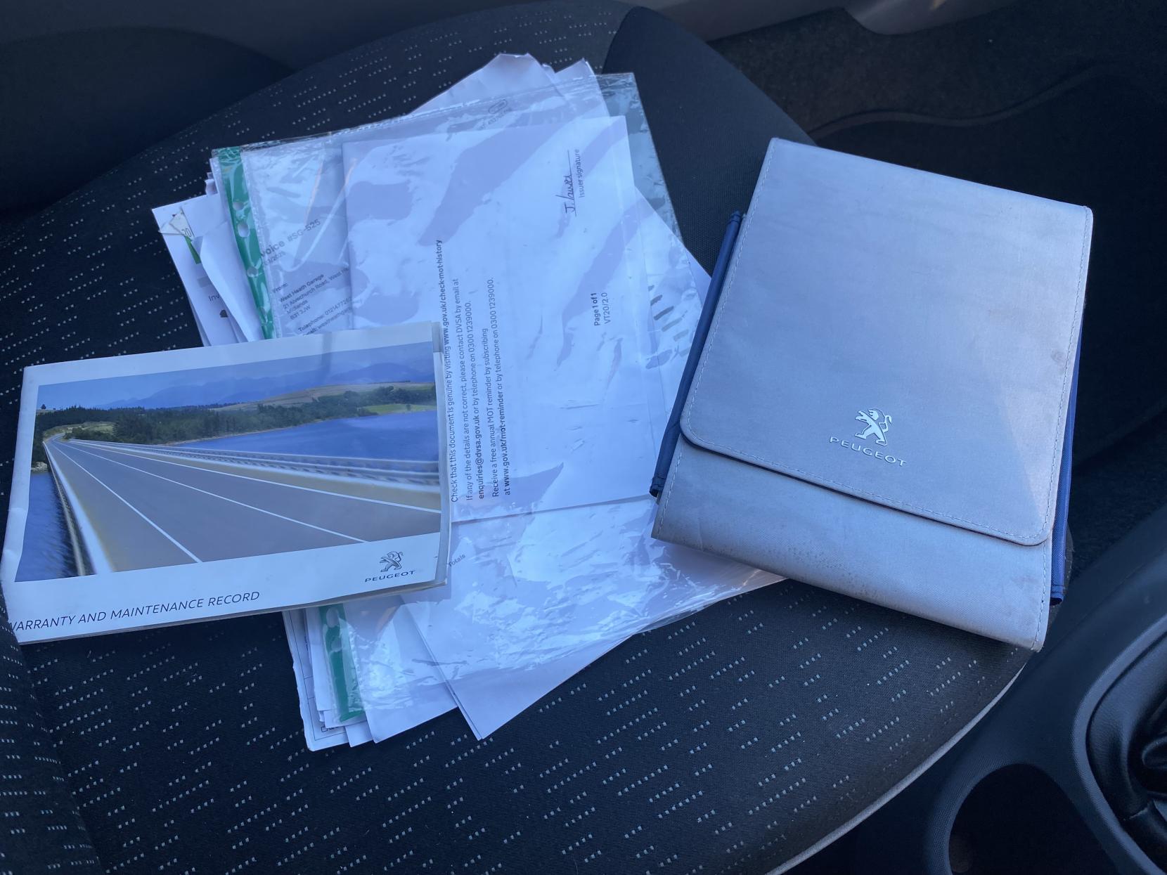 Peugeot 107 1.0 12V Urban Hatchback 3dr Petrol Manual Euro 5 (68 ps)