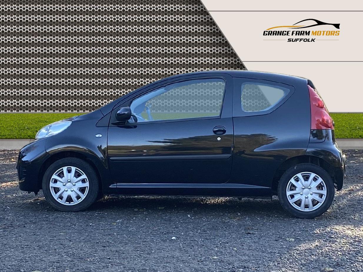 Peugeot 107 1.0 12V Urban Hatchback 3dr Petrol Manual Euro 5 (68 ps)