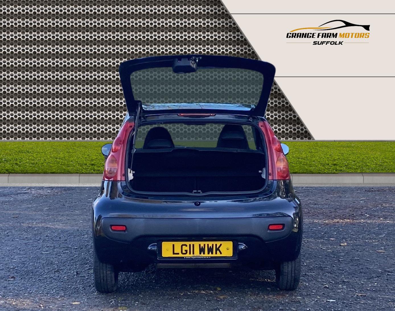 Peugeot 107 1.0 12V Urban Hatchback 3dr Petrol Manual Euro 5 (68 ps)