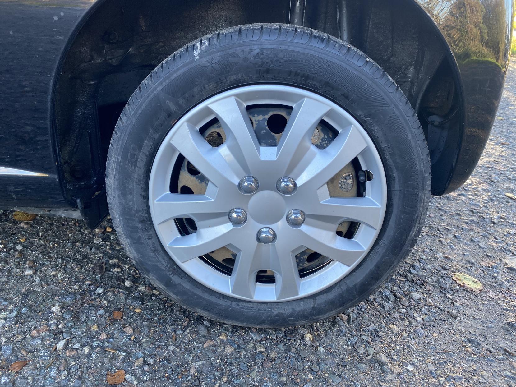 Peugeot 107 1.0 12V Urban Hatchback 3dr Petrol Manual Euro 5 (68 ps)