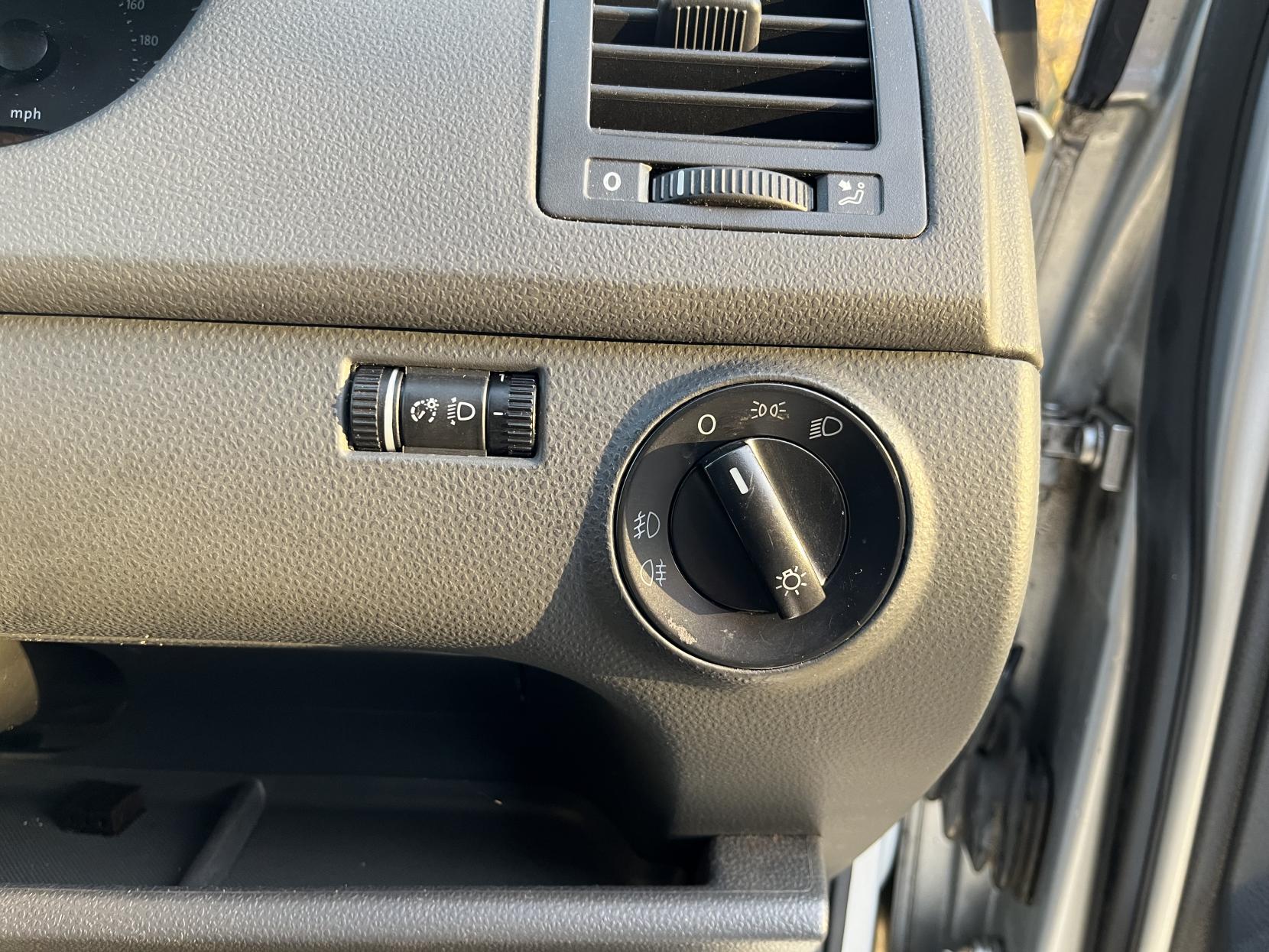 Volkswagen Polo 1.4 Match Hatchback 5dr Petrol Manual (150 g/km, 79 bhp)