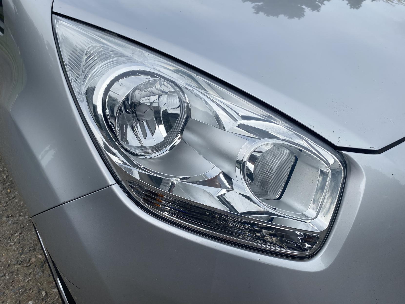 Kia Venga 1.4 EcoDynamics 1 MPV 5dr Petrol Manual Euro 5 (s/s) (89 bhp)