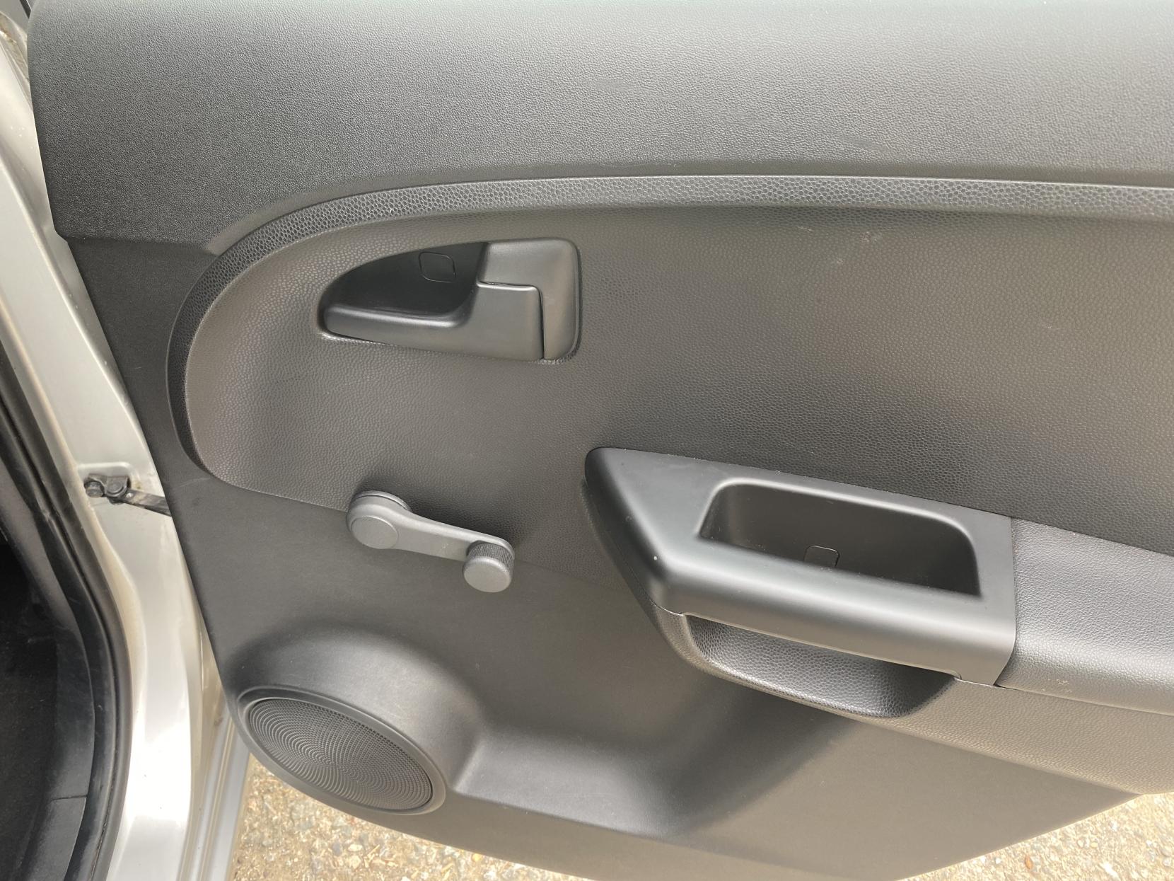 Kia Venga 1.4 EcoDynamics 1 MPV 5dr Petrol Manual Euro 5 (s/s) (89 bhp)