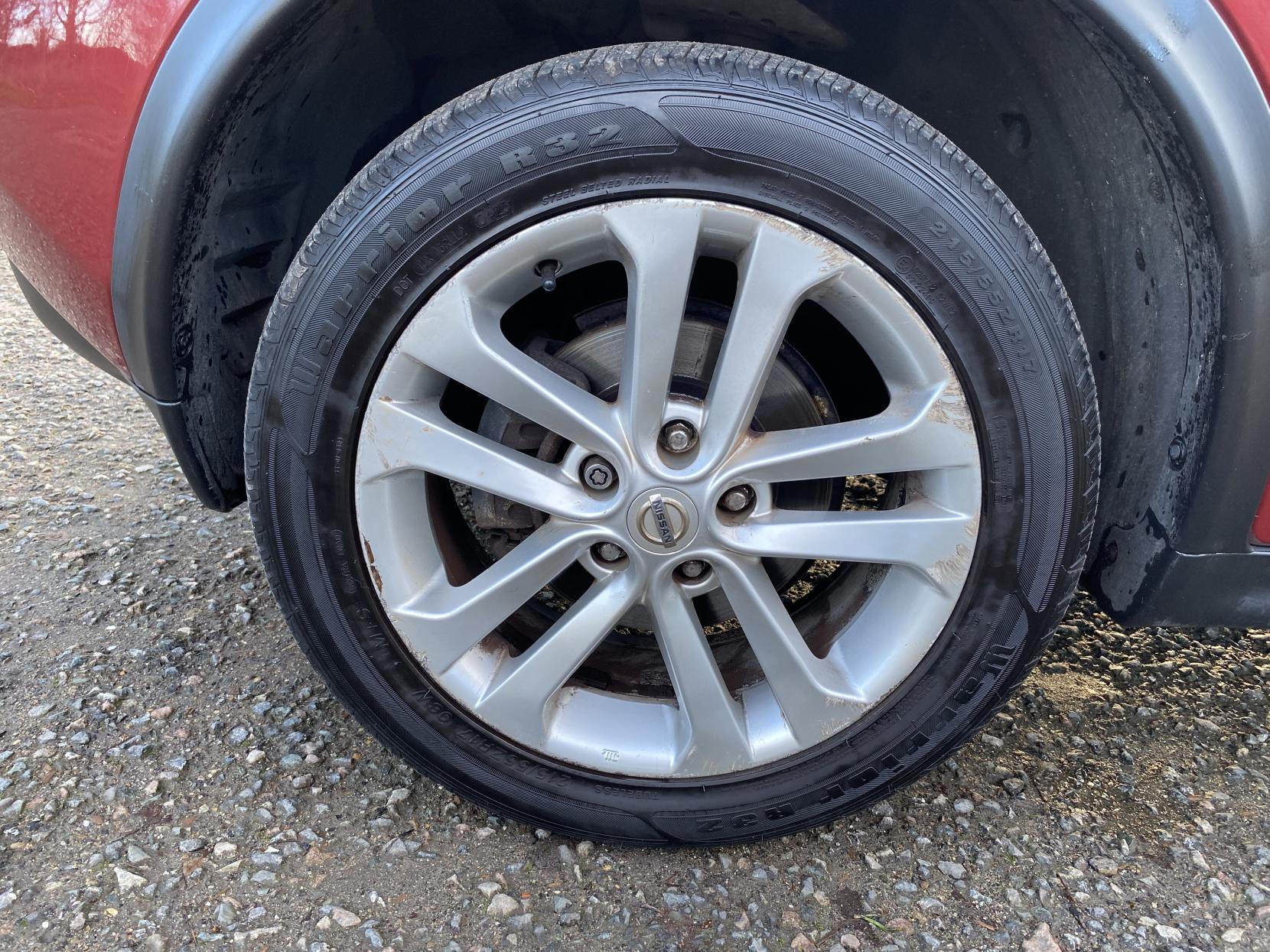 Nissan Juke 1.6 Acenta Premium SUV 5dr Petrol Manual Euro 5 (s/s) (117 ps)