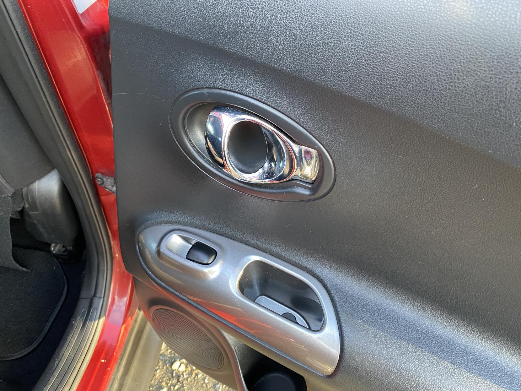 Nissan Juke 1.6 Acenta Premium SUV 5dr Petrol Manual Euro 5 (s/s) (117 ps)