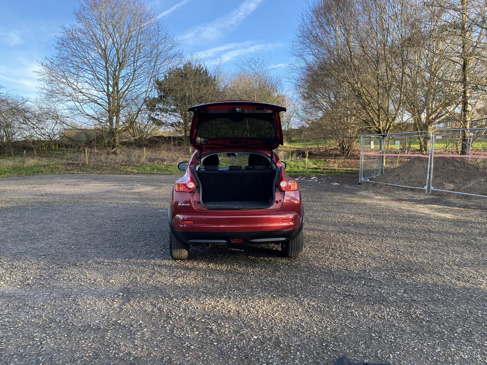 Nissan Juke 1.6 Acenta Premium SUV 5dr Petrol Manual Euro 5 (s/s) (117 ps)