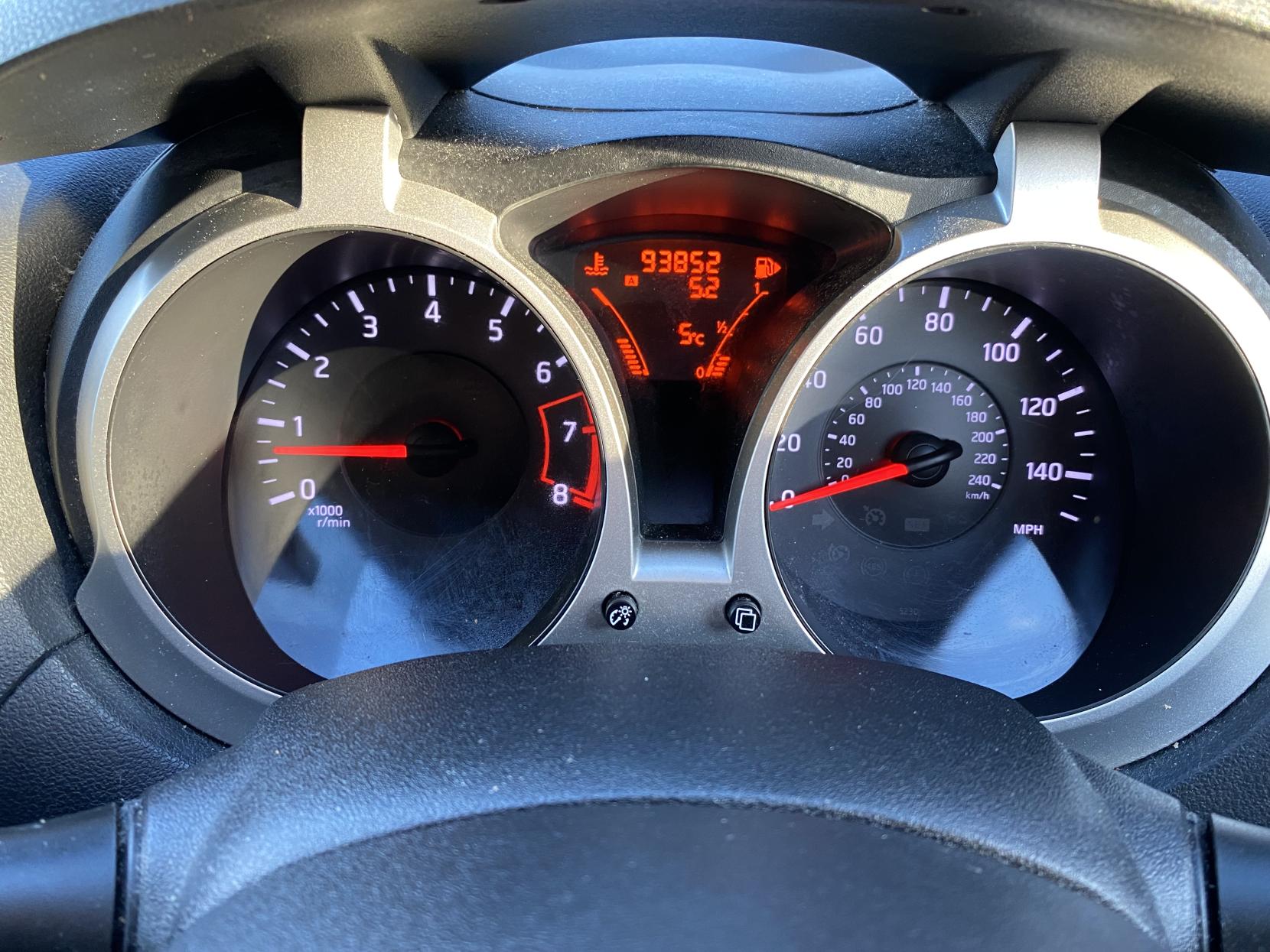 Nissan Juke 1.6 Acenta Premium SUV 5dr Petrol Manual Euro 5 (s/s) (117 ps)