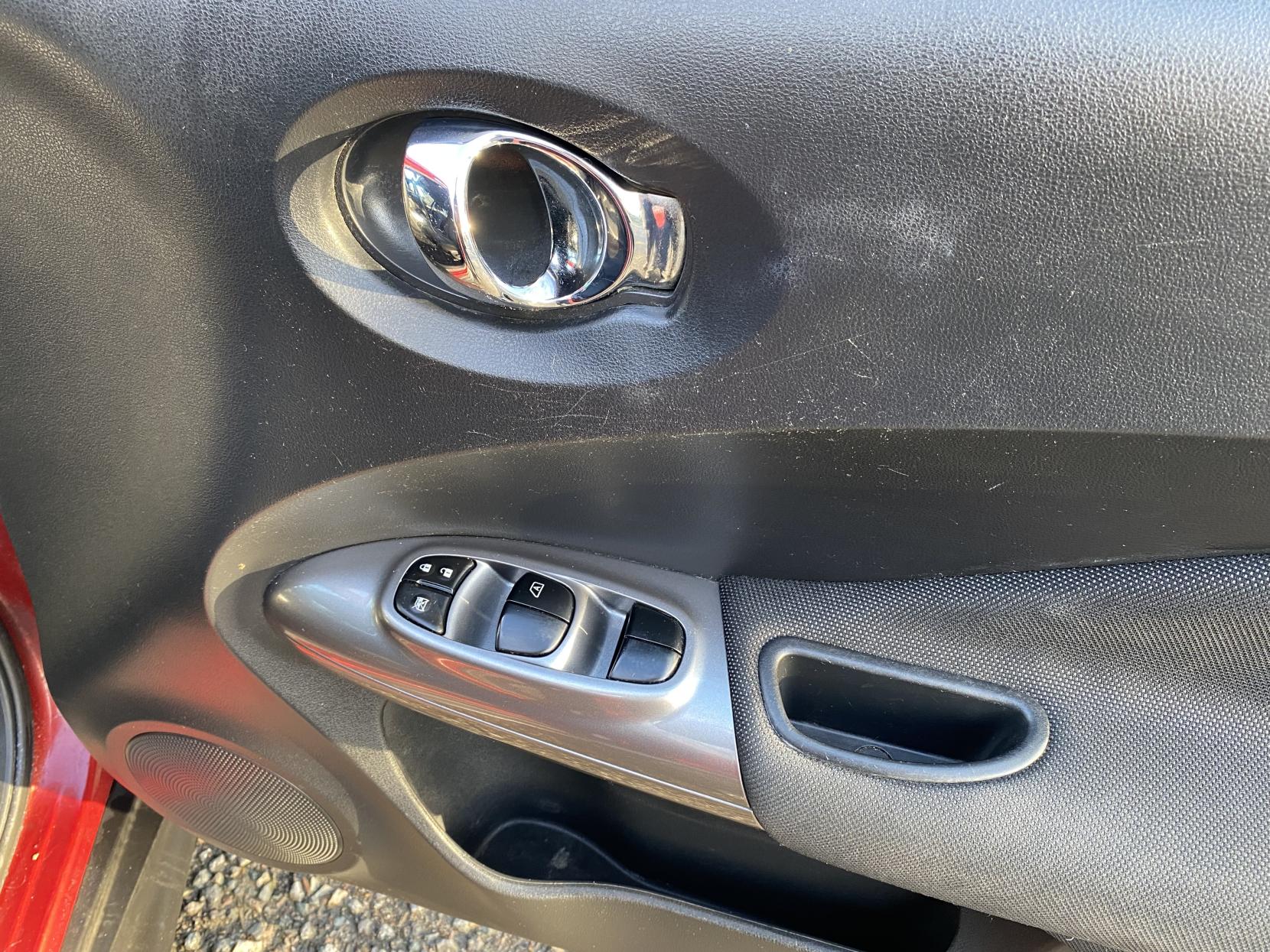 Nissan Juke 1.6 Acenta Premium SUV 5dr Petrol Manual Euro 5 (s/s) (117 ps)