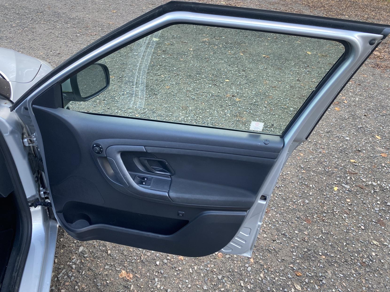 Skoda Fabia 1.2 SE Hatchback 5dr Petrol Manual Euro 5 (69 ps)