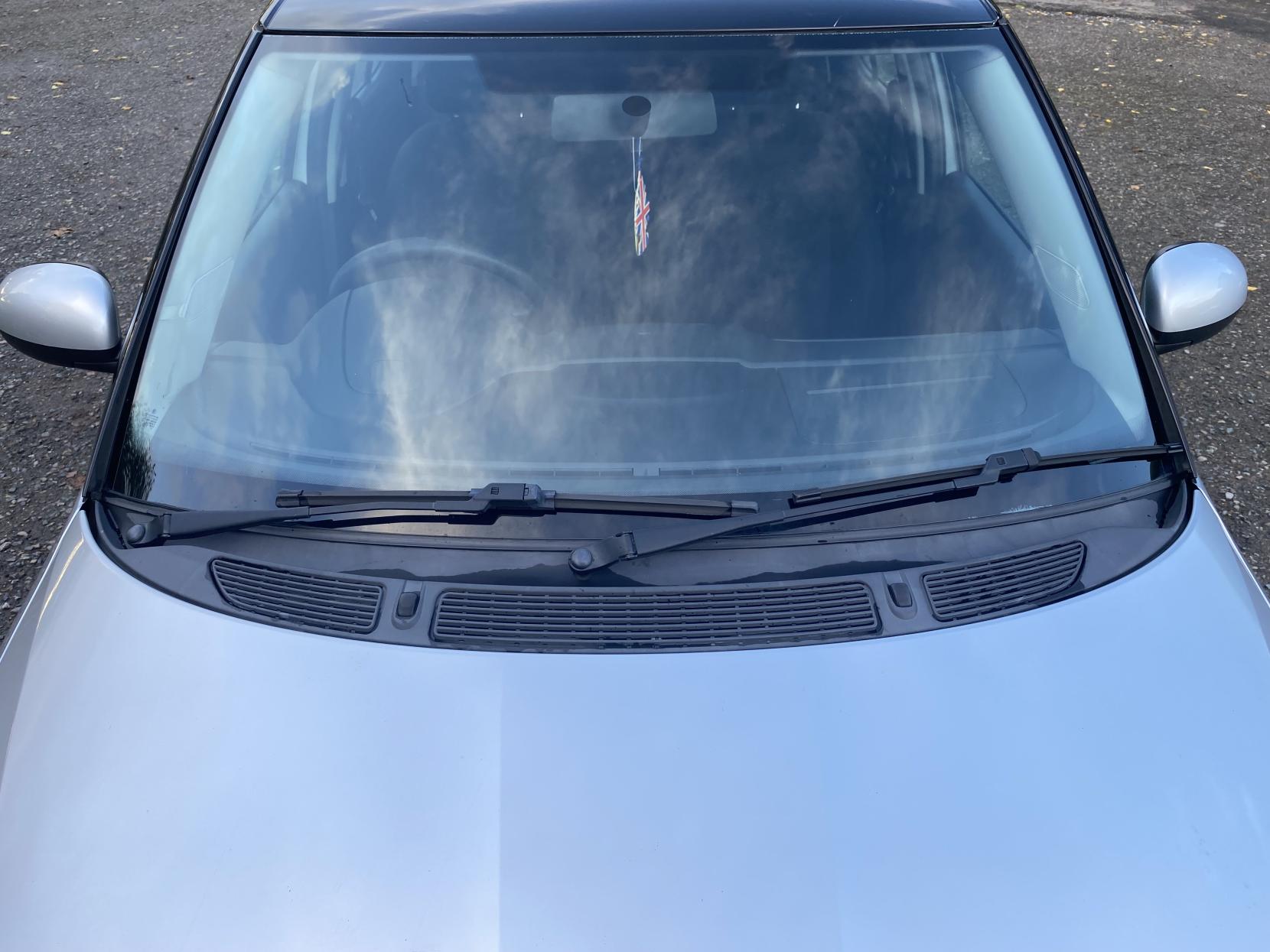 Skoda Fabia 1.2 SE Hatchback 5dr Petrol Manual Euro 5 (69 ps)