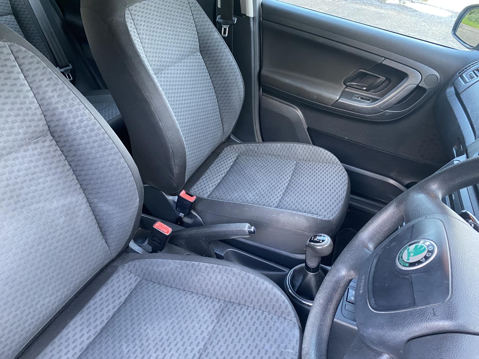 Skoda Fabia 1.2 SE Hatchback 5dr Petrol Manual Euro 5 (69 ps)