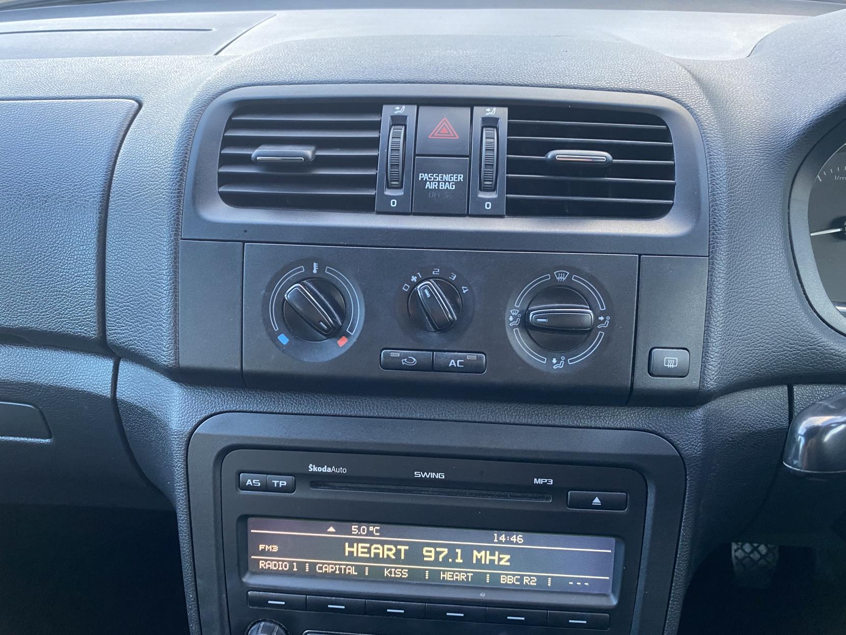 Skoda Fabia 1.2 SE Hatchback 5dr Petrol Manual Euro 5 (69 ps)