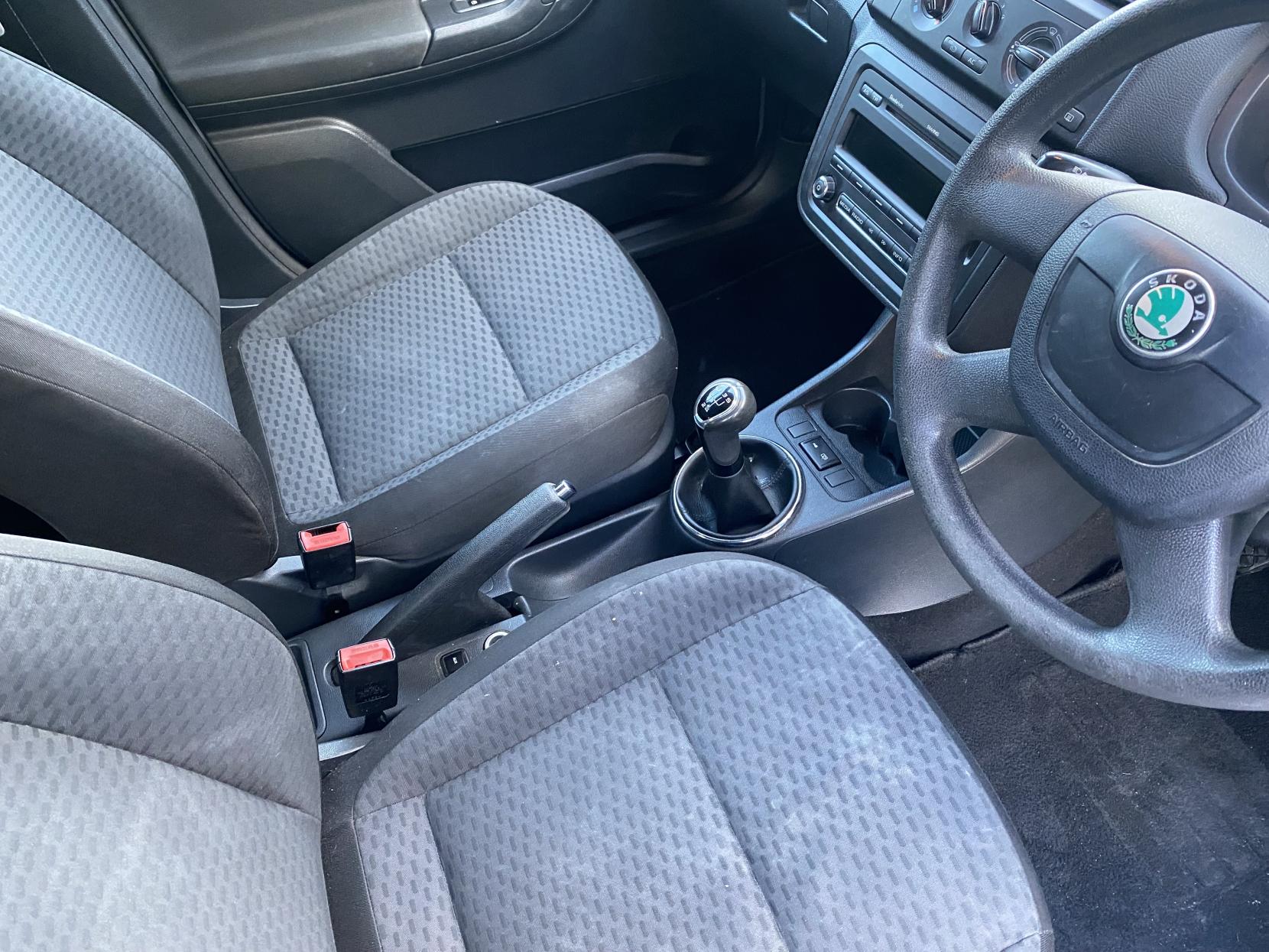 Skoda Fabia 1.2 SE Hatchback 5dr Petrol Manual Euro 5 (69 ps)