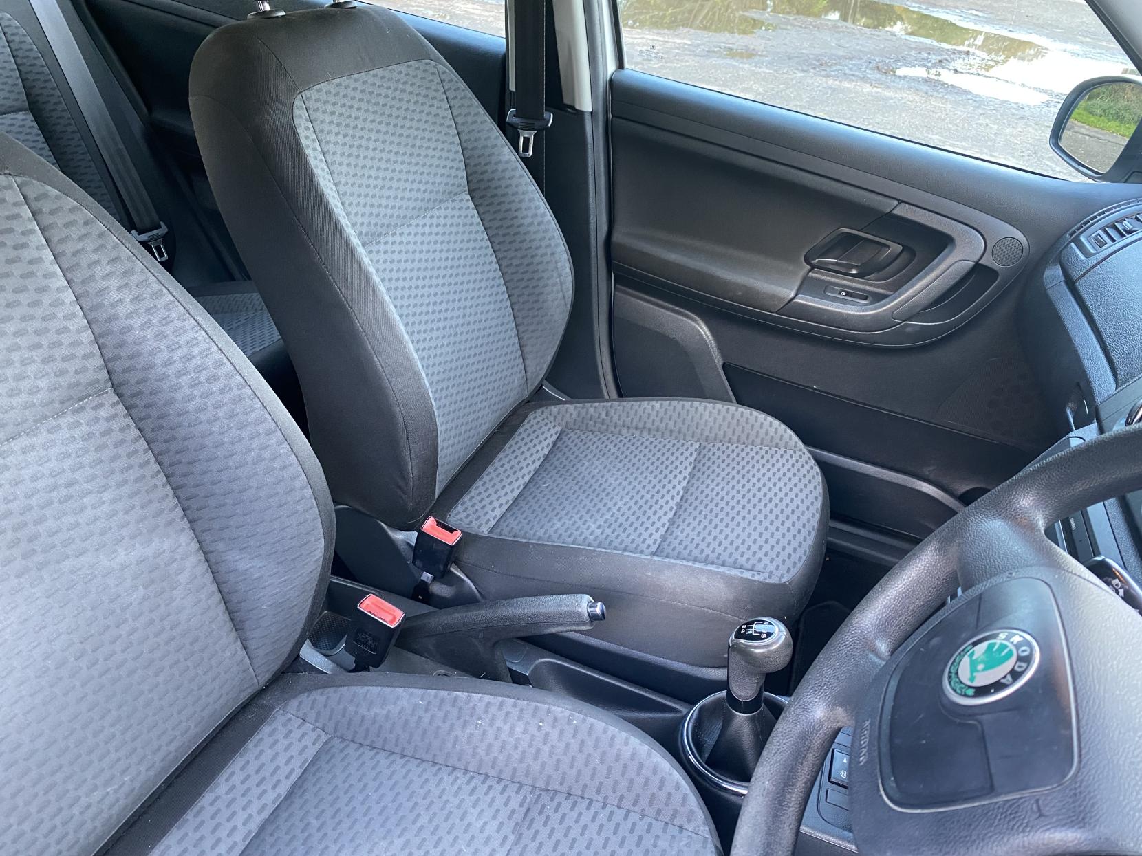 Skoda Fabia 1.2 SE Hatchback 5dr Petrol Manual Euro 5 (69 ps)