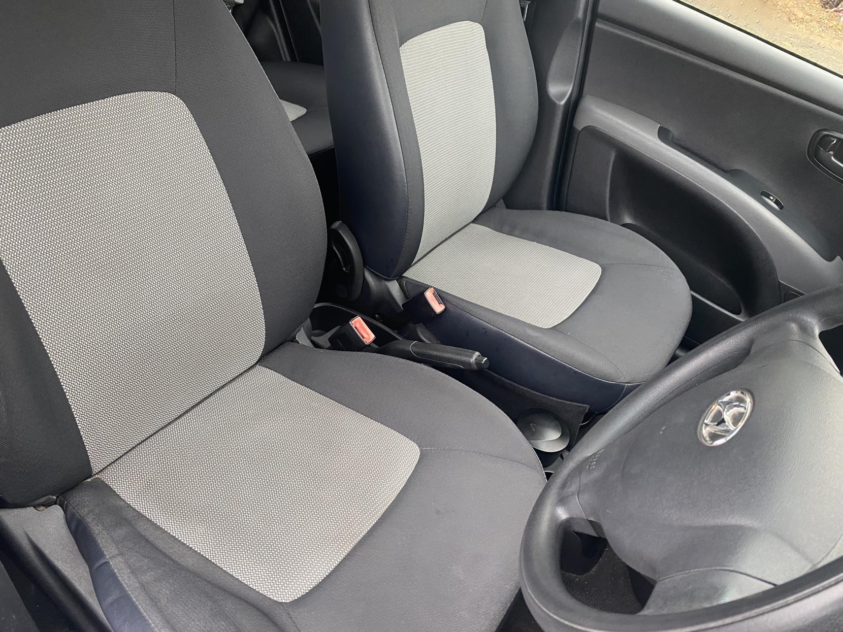 Hyundai i10 1.2 Classic Hatchback 5dr Petrol Manual Euro 4 (77 bhp)