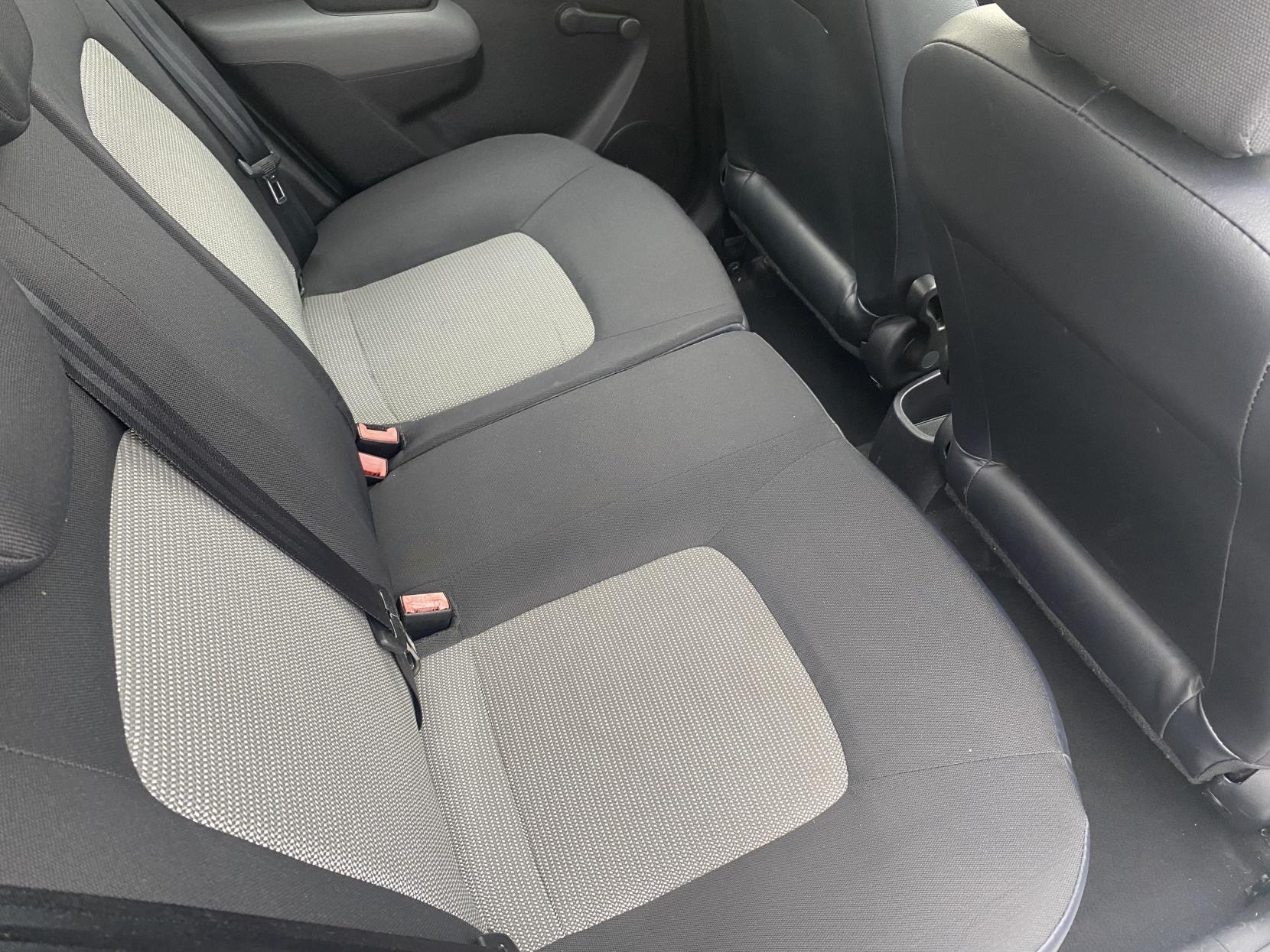 Hyundai i10 1.2 Classic Hatchback 5dr Petrol Manual Euro 4 (77 bhp)