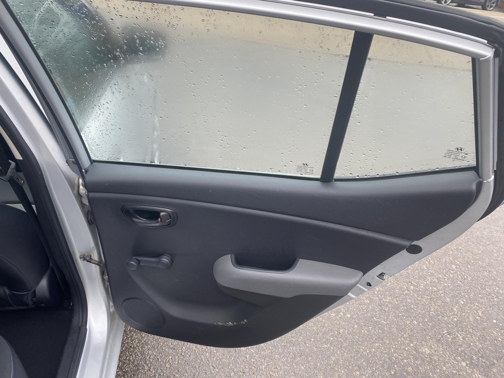 Hyundai i10 1.2 Classic Hatchback 5dr Petrol Manual Euro 4 (77 bhp)