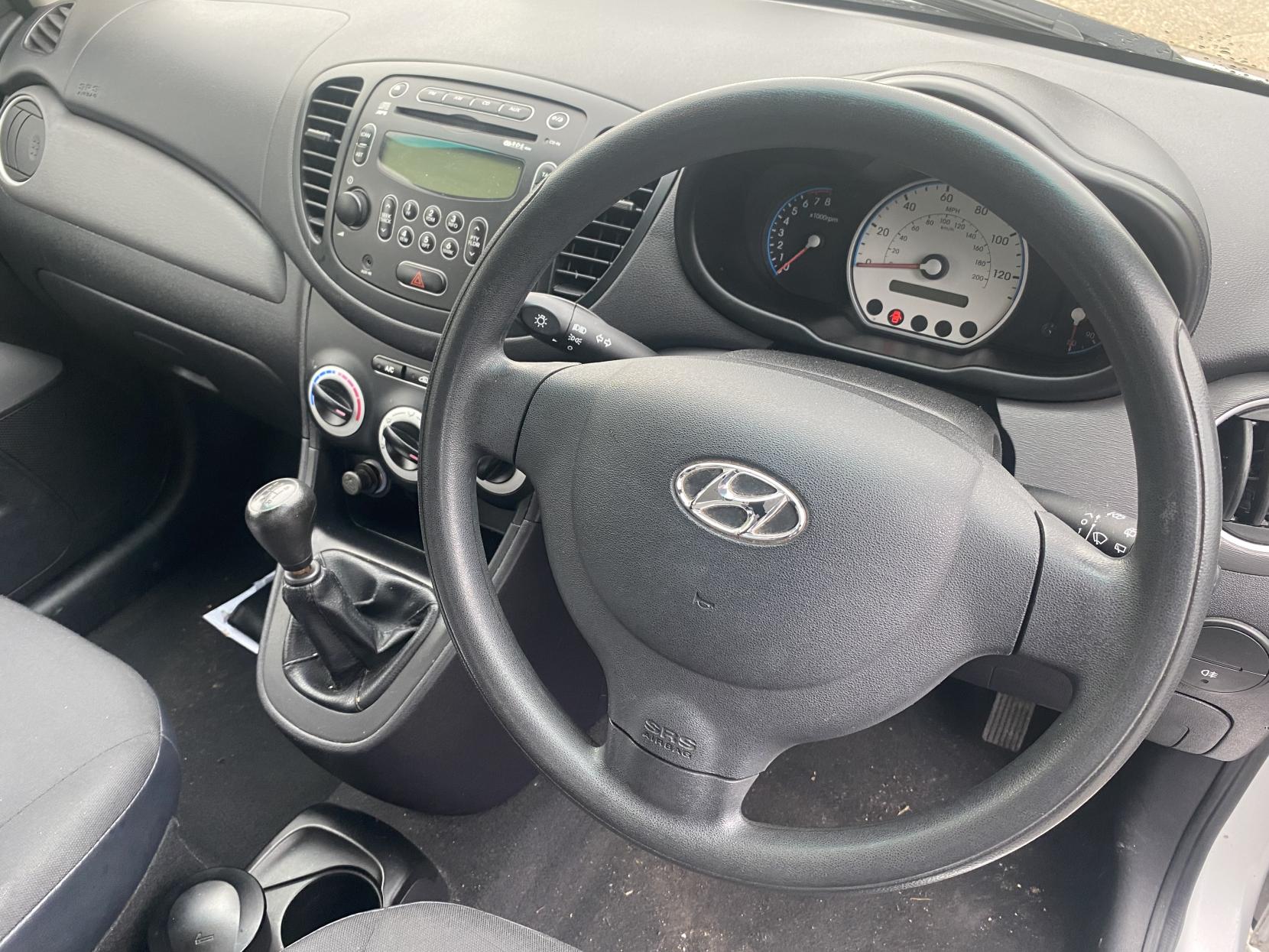 Hyundai i10 1.2 Classic Hatchback 5dr Petrol Manual Euro 4 (77 bhp)