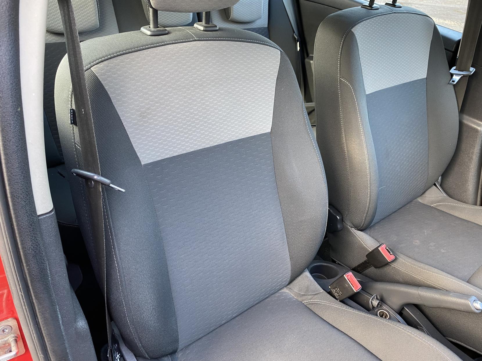 Renault Clio 1.2 Expression Hatchback (2005 - 2010)