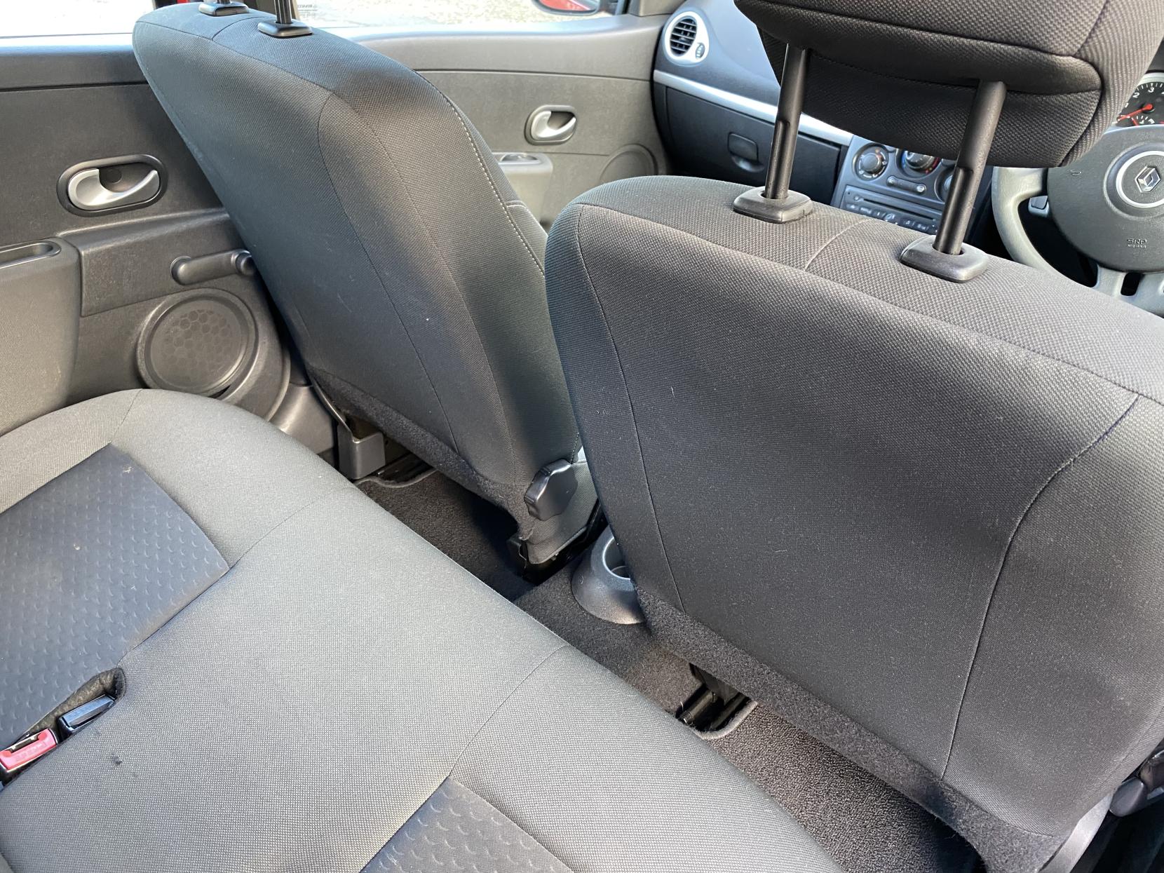 Renault Clio 1.2 Expression Hatchback (2005 - 2010)